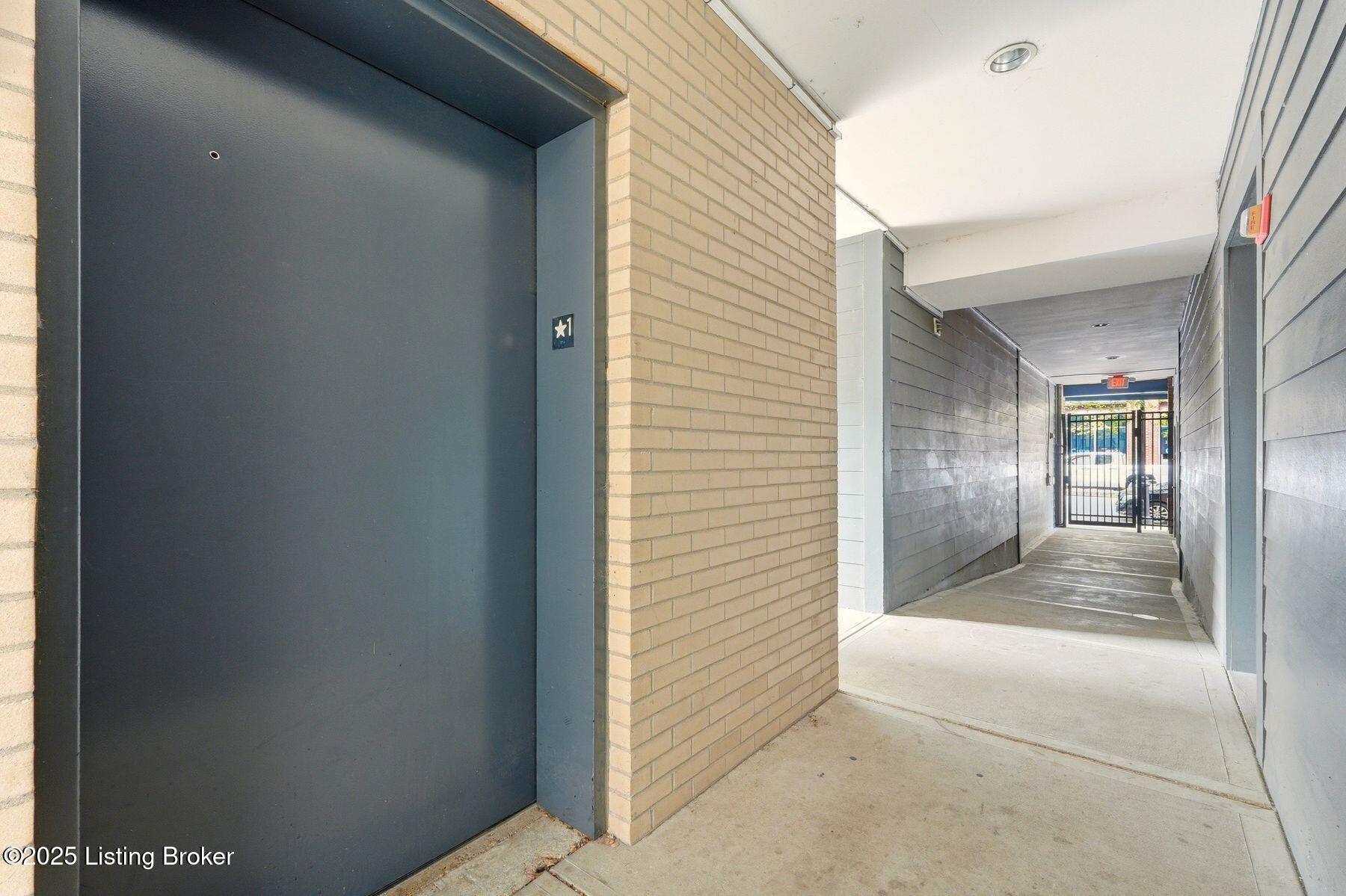 400 E Main St 308