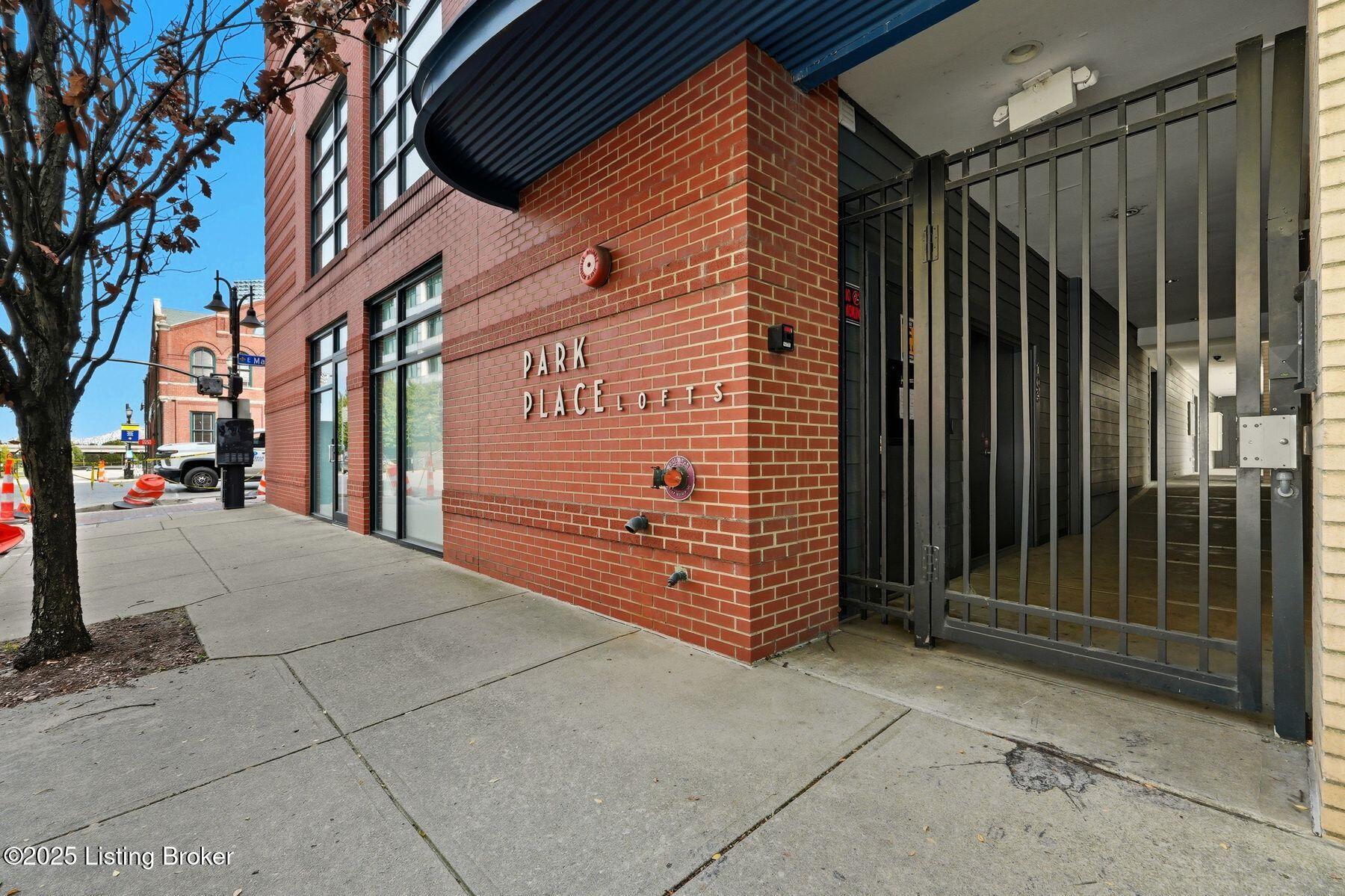 400 E Main St 308