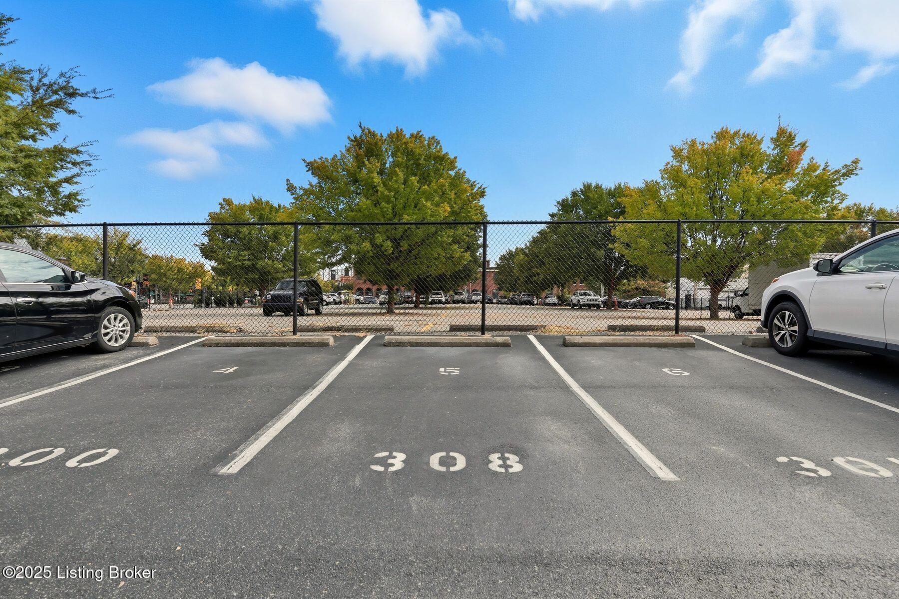 400 E Main St 308
