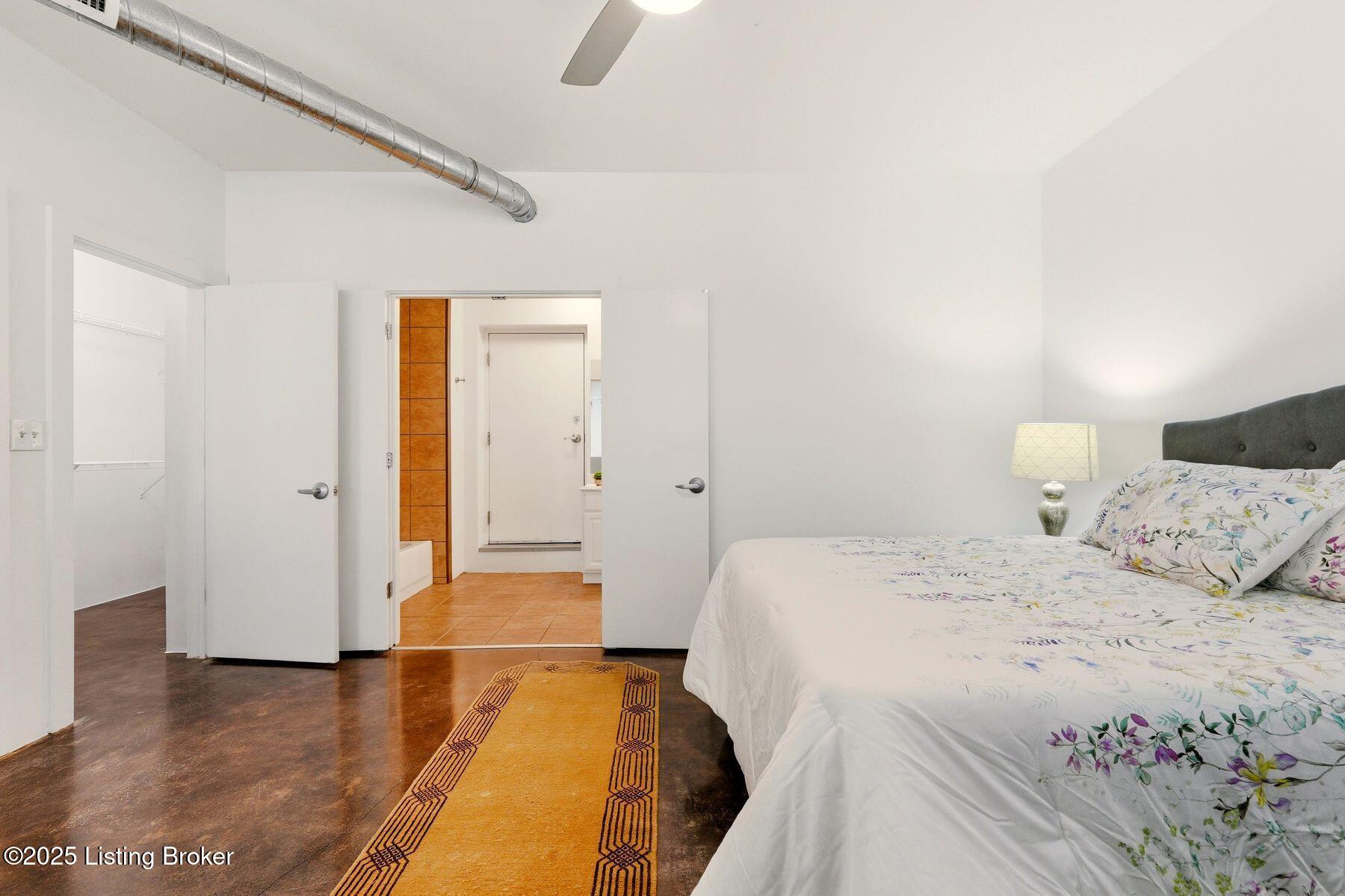 400 E Main St 308