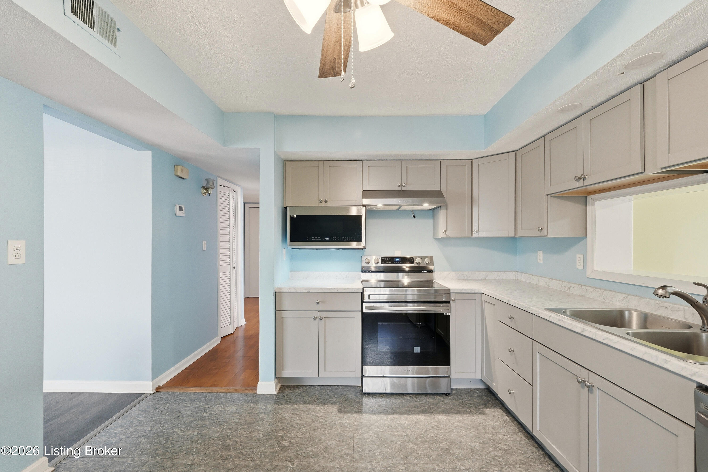 203 Lesane Ct