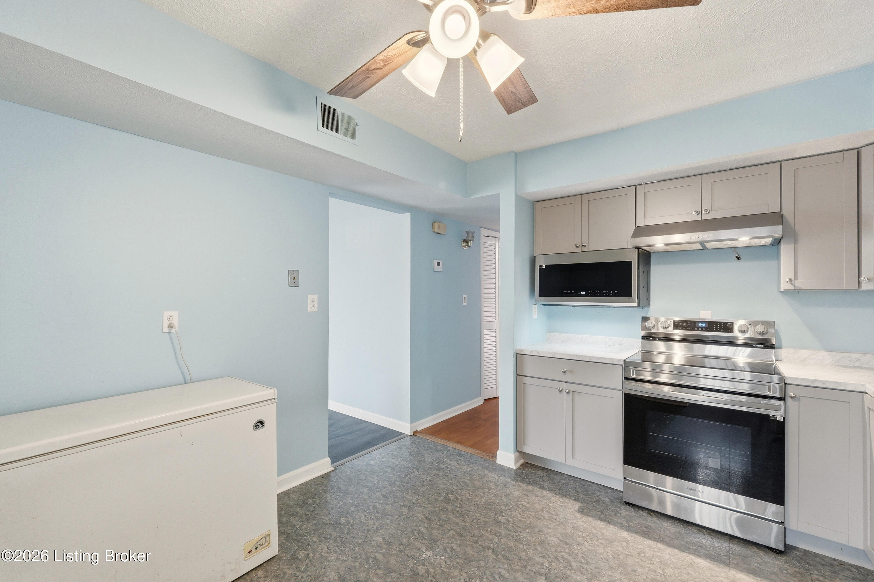 203 Lesane Ct