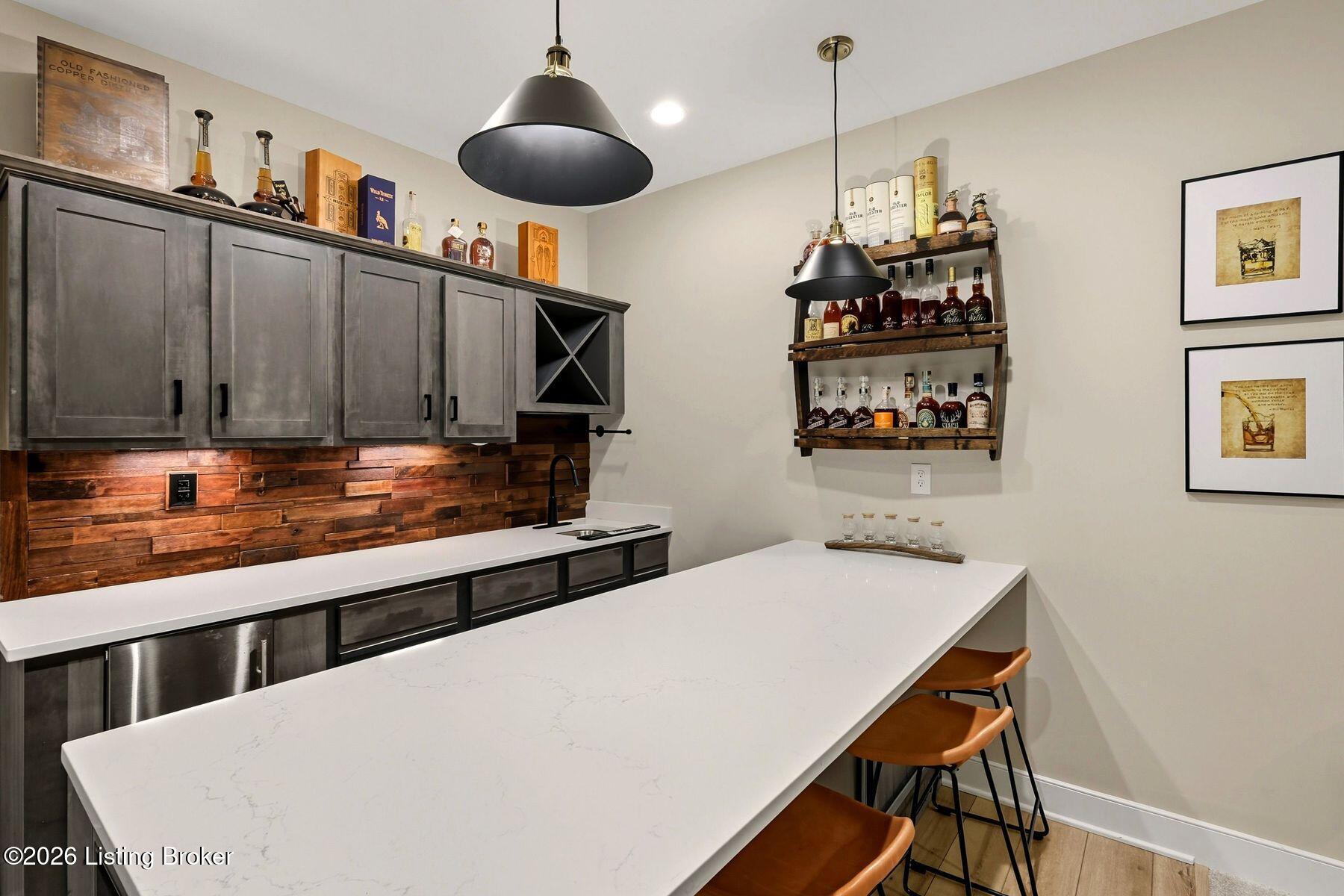 7505 Lone Oak Ct