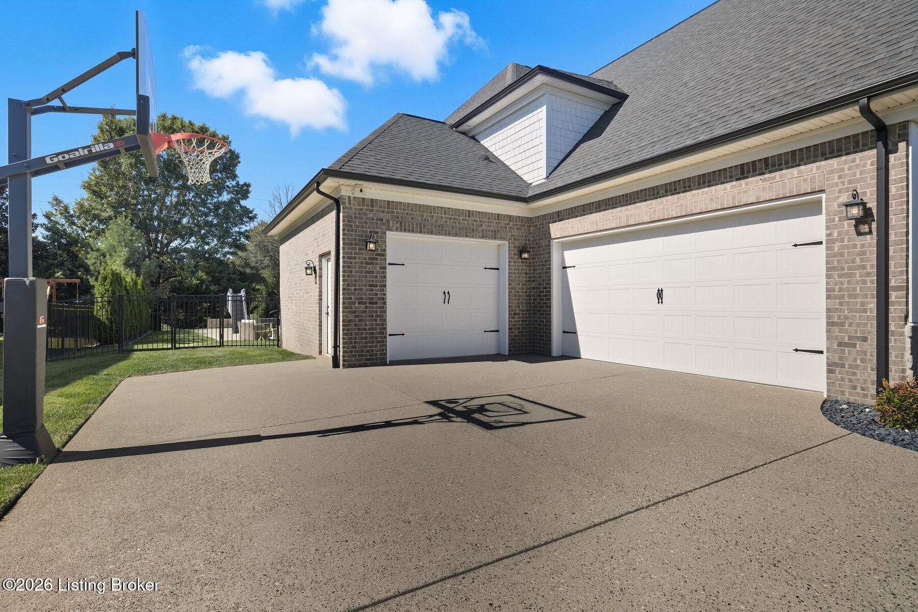 7505 Lone Oak Ct