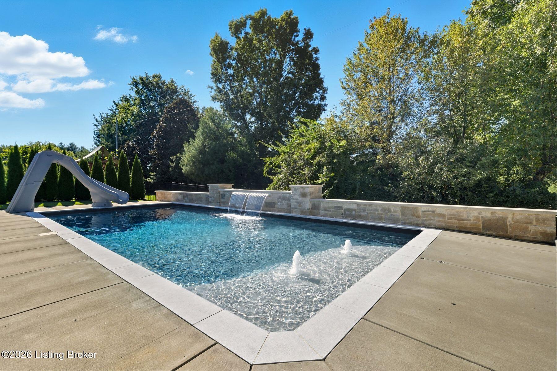 7505 Lone Oak Ct