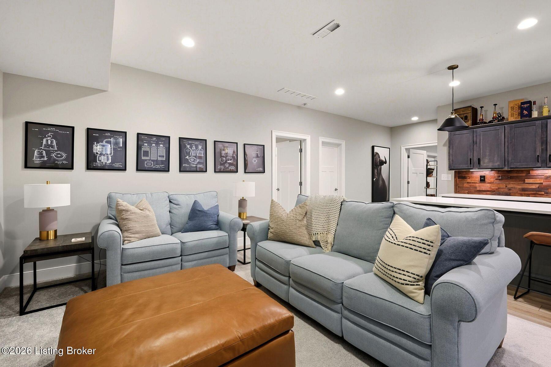 7505 Lone Oak Ct