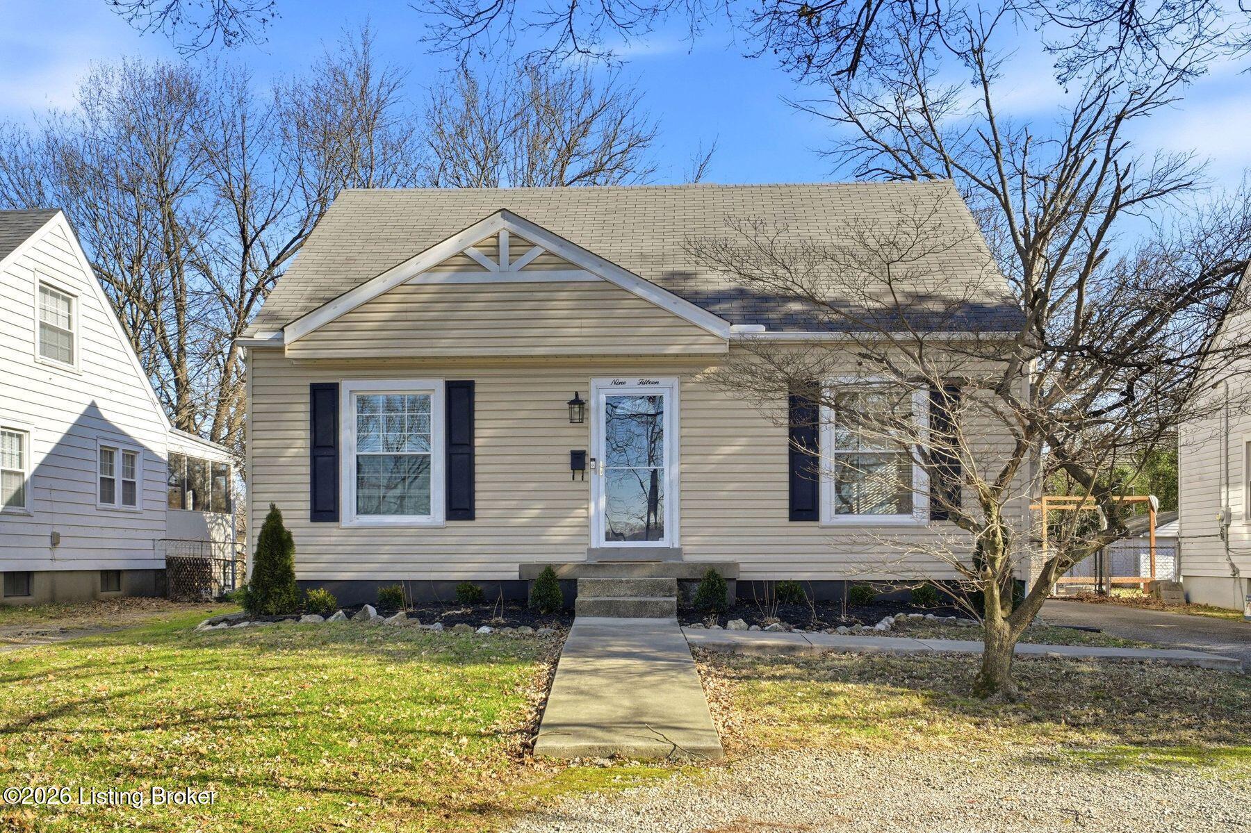 915 Washburn Ave