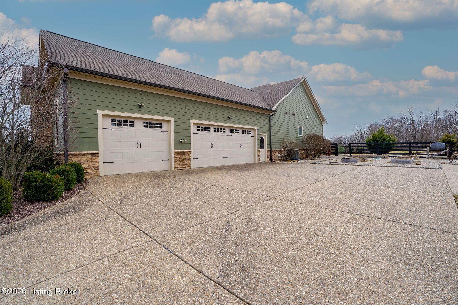 3960 N HWY-53