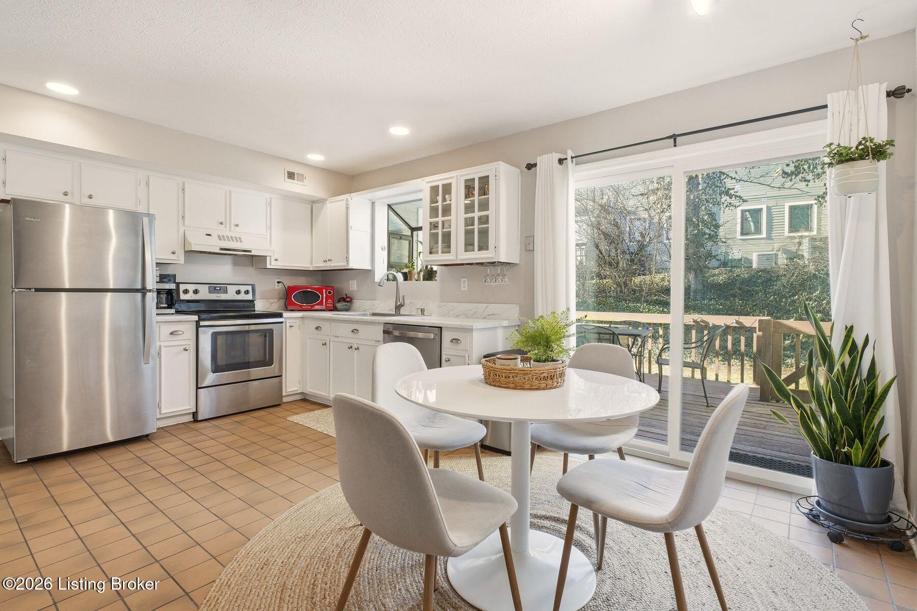 417 Ledgeview Park Dr