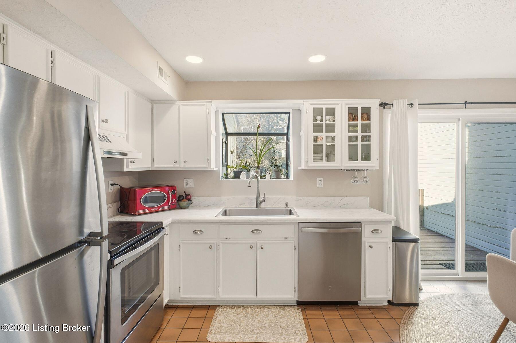 417 Ledgeview Park Dr