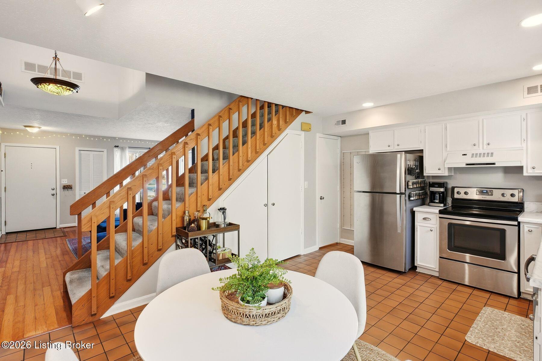 417 Ledgeview Park Dr