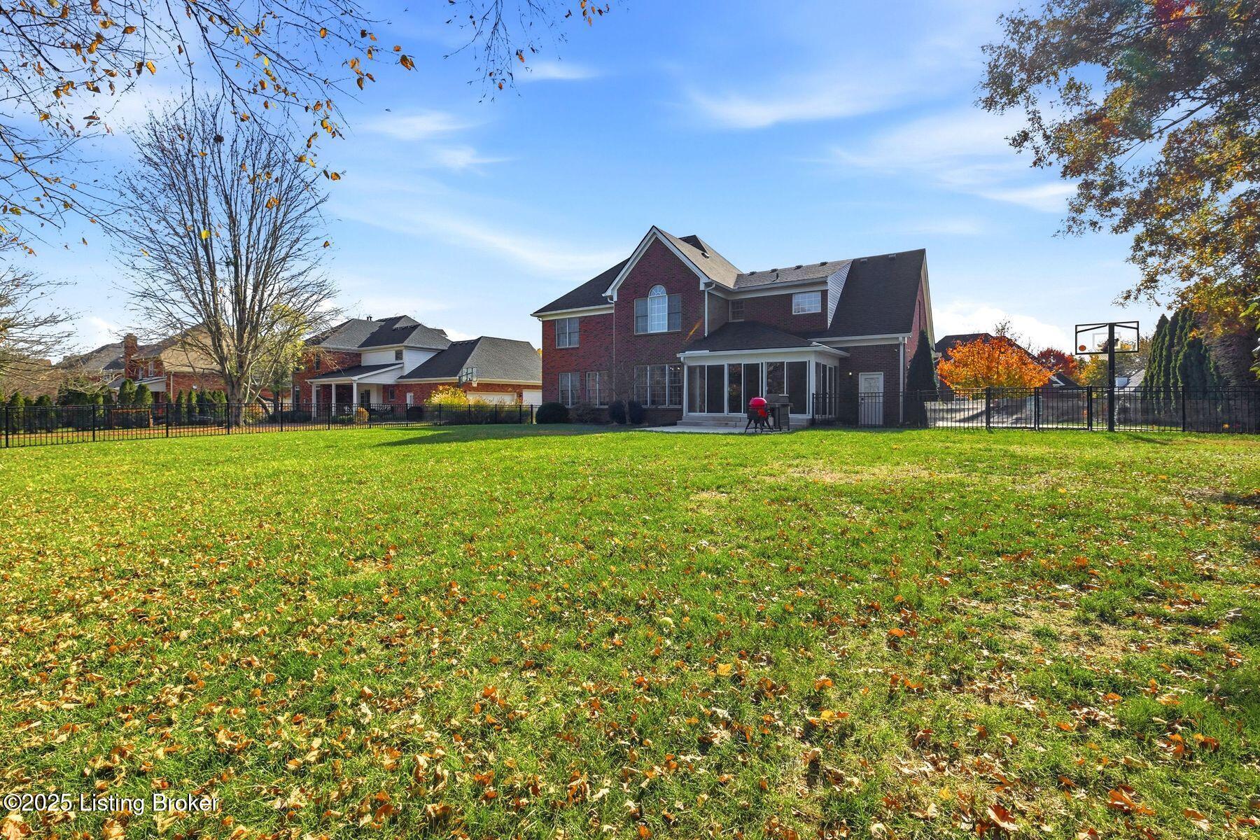 12808 Crestview Cove