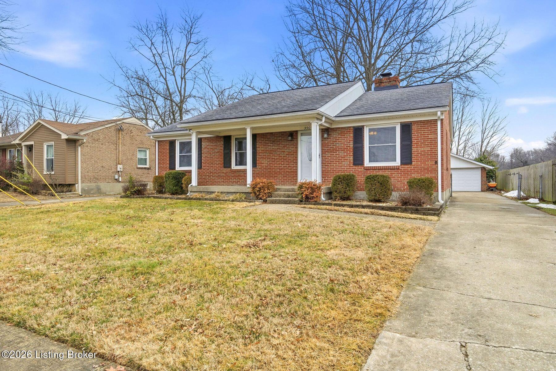 3901 Longview Rd