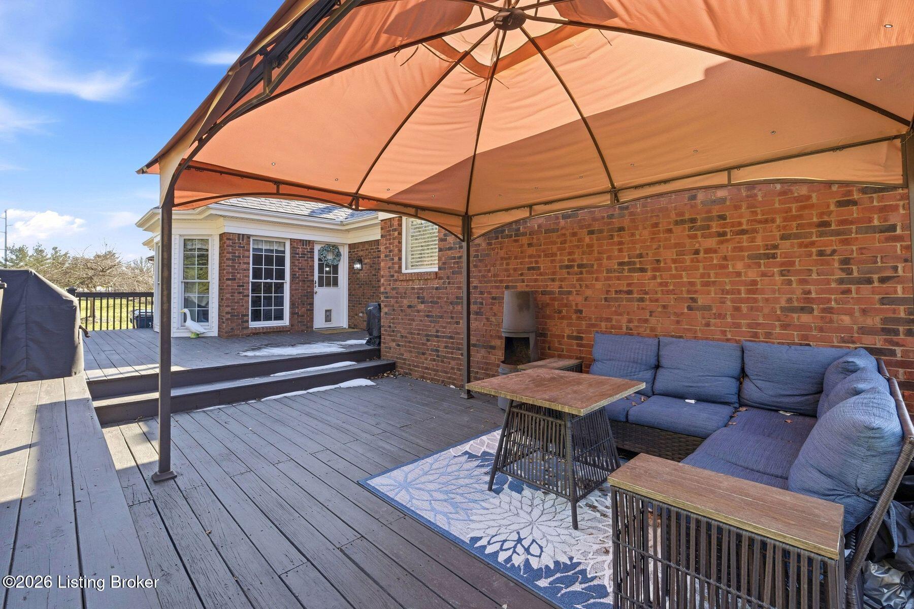 1011 Barbizon Dr