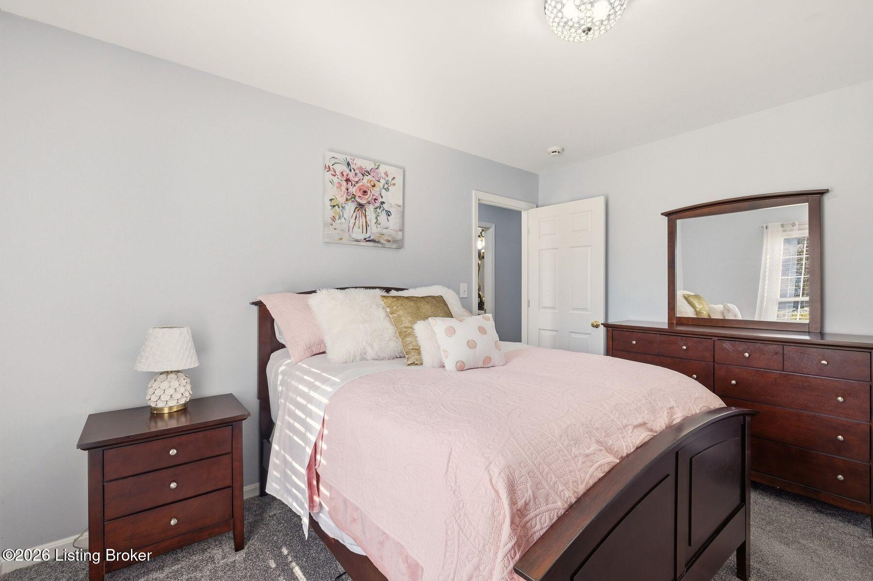 1011 Barbizon Dr