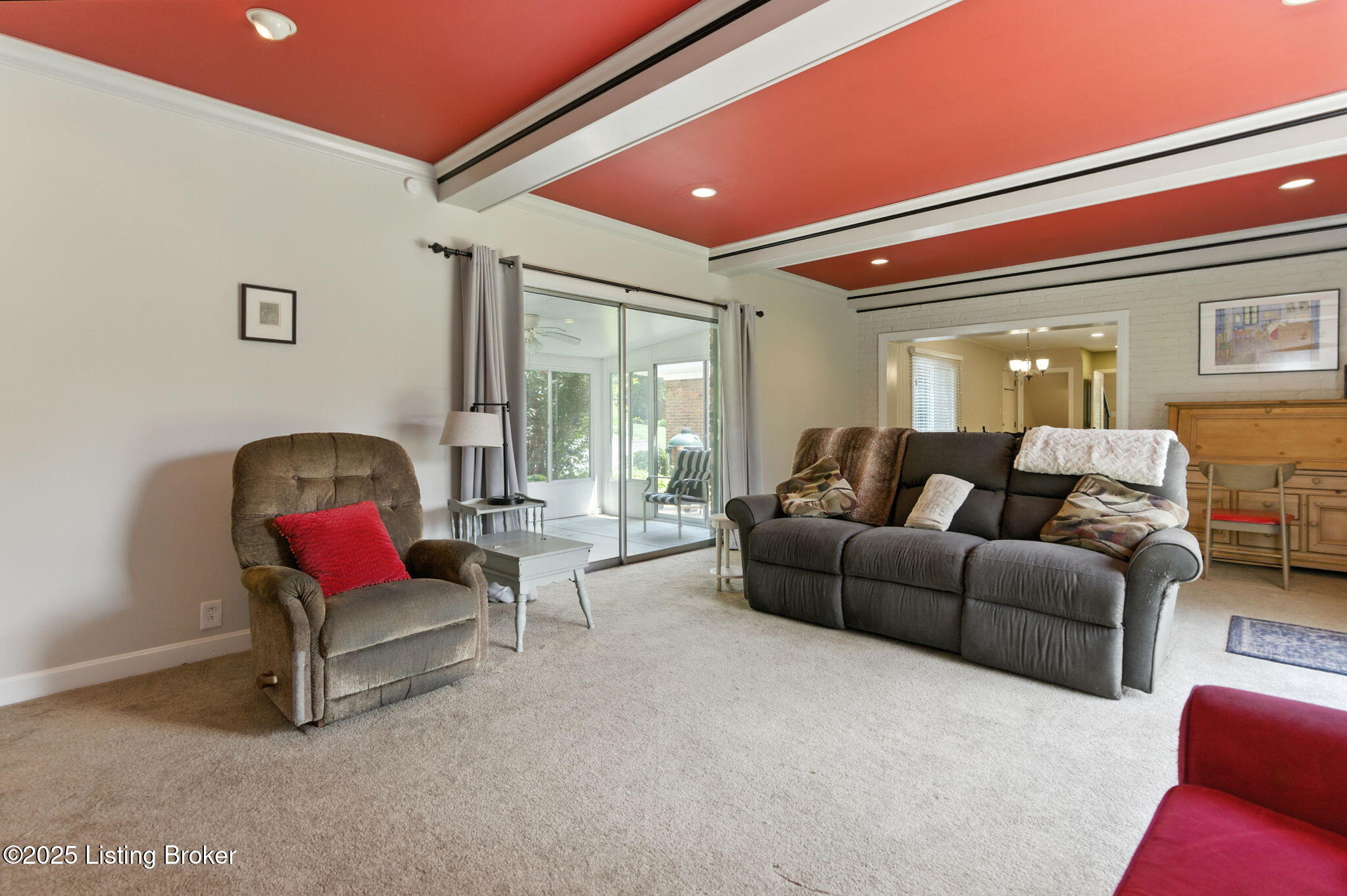 700 Greenridge Ln