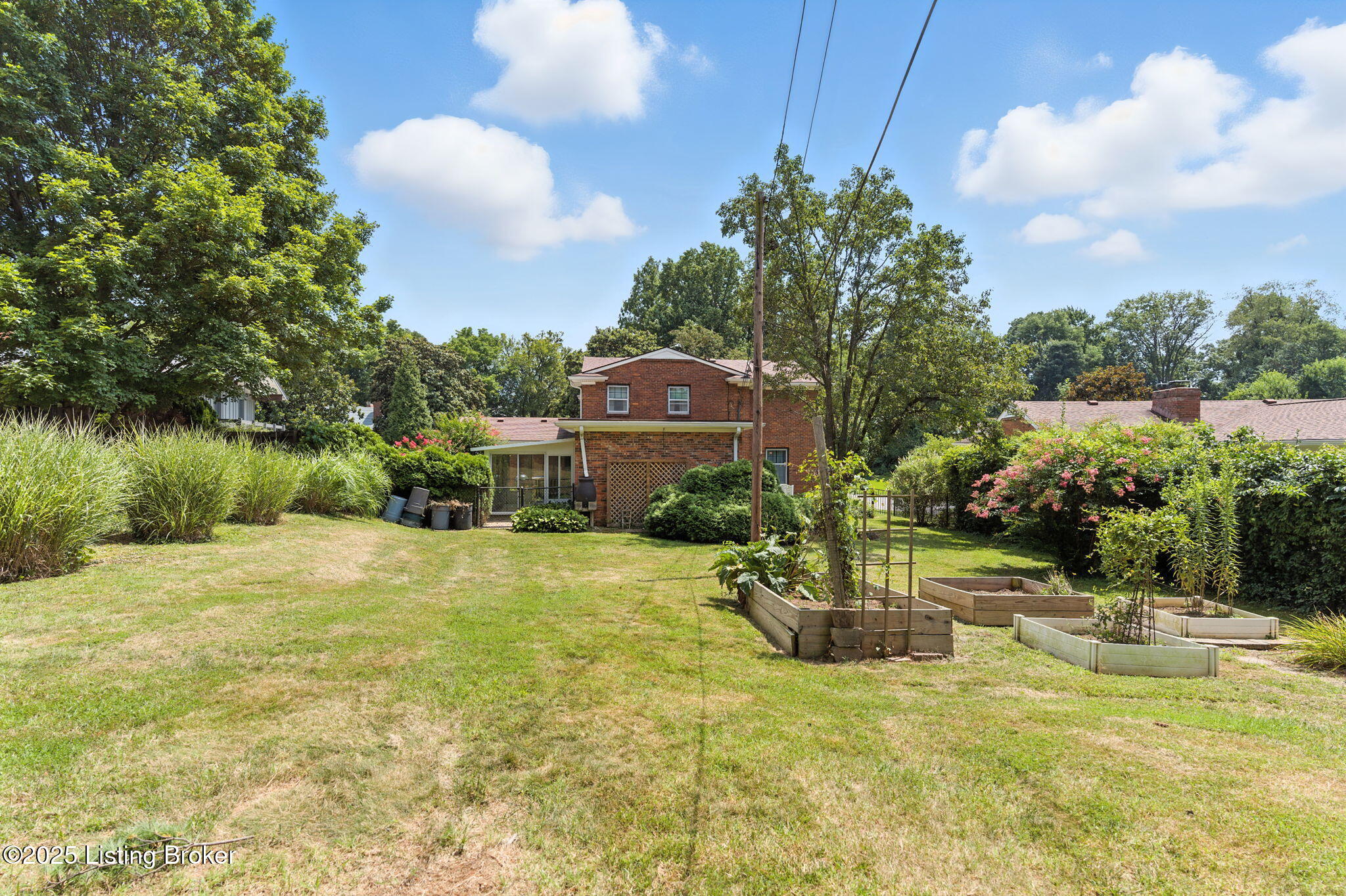 700 Greenridge Ln