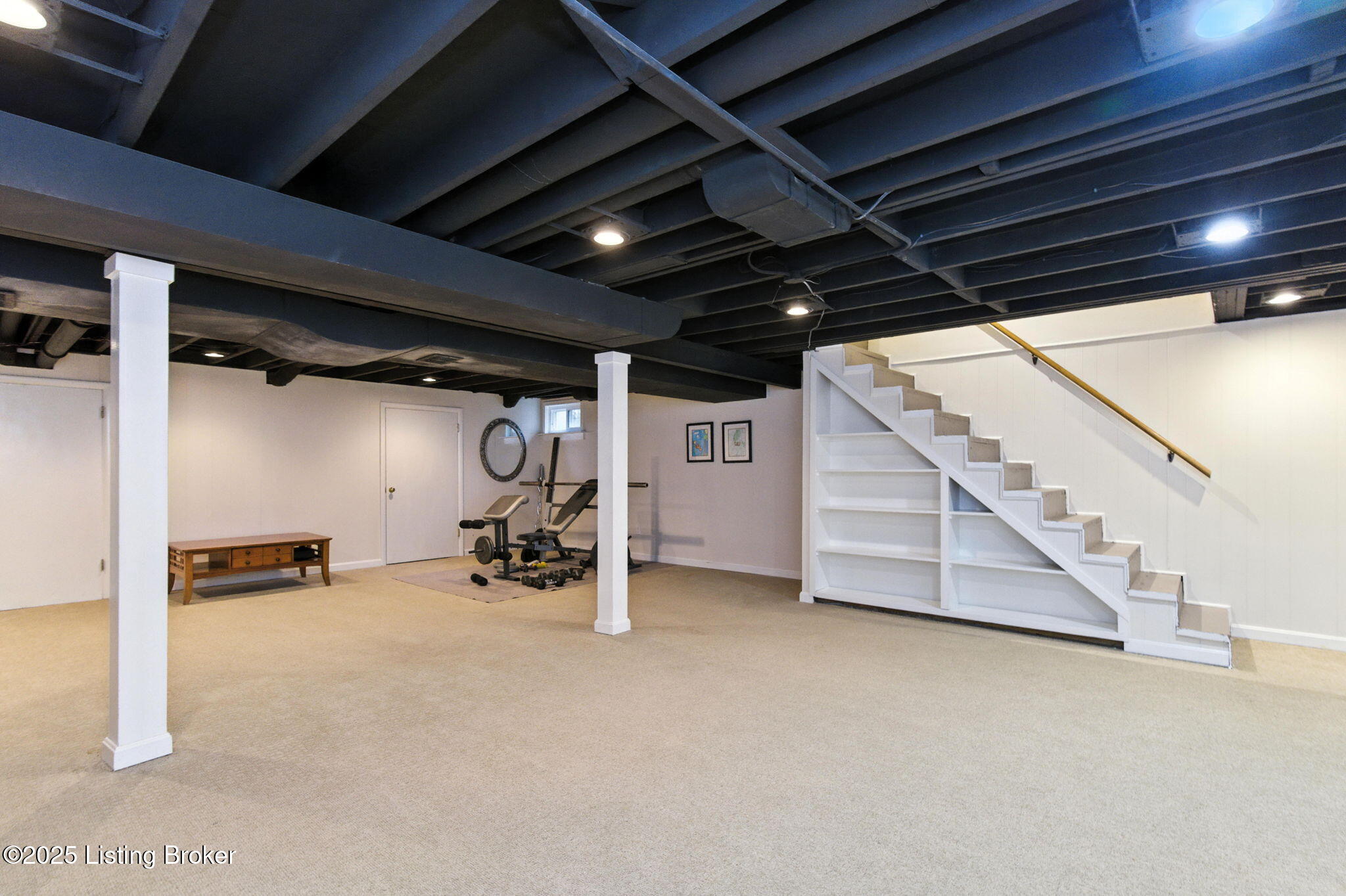 700 Greenridge Ln