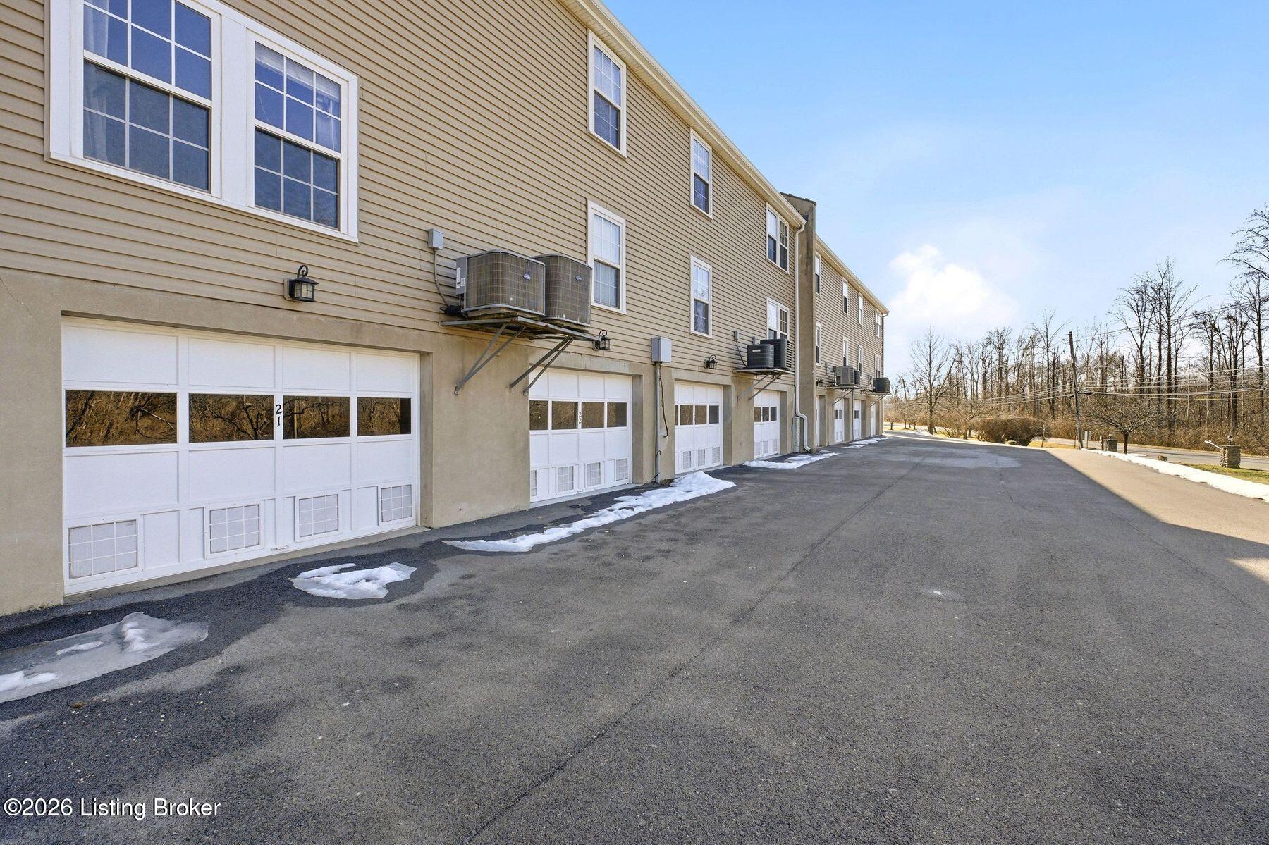 410 Mockingbird Valley Rd 21