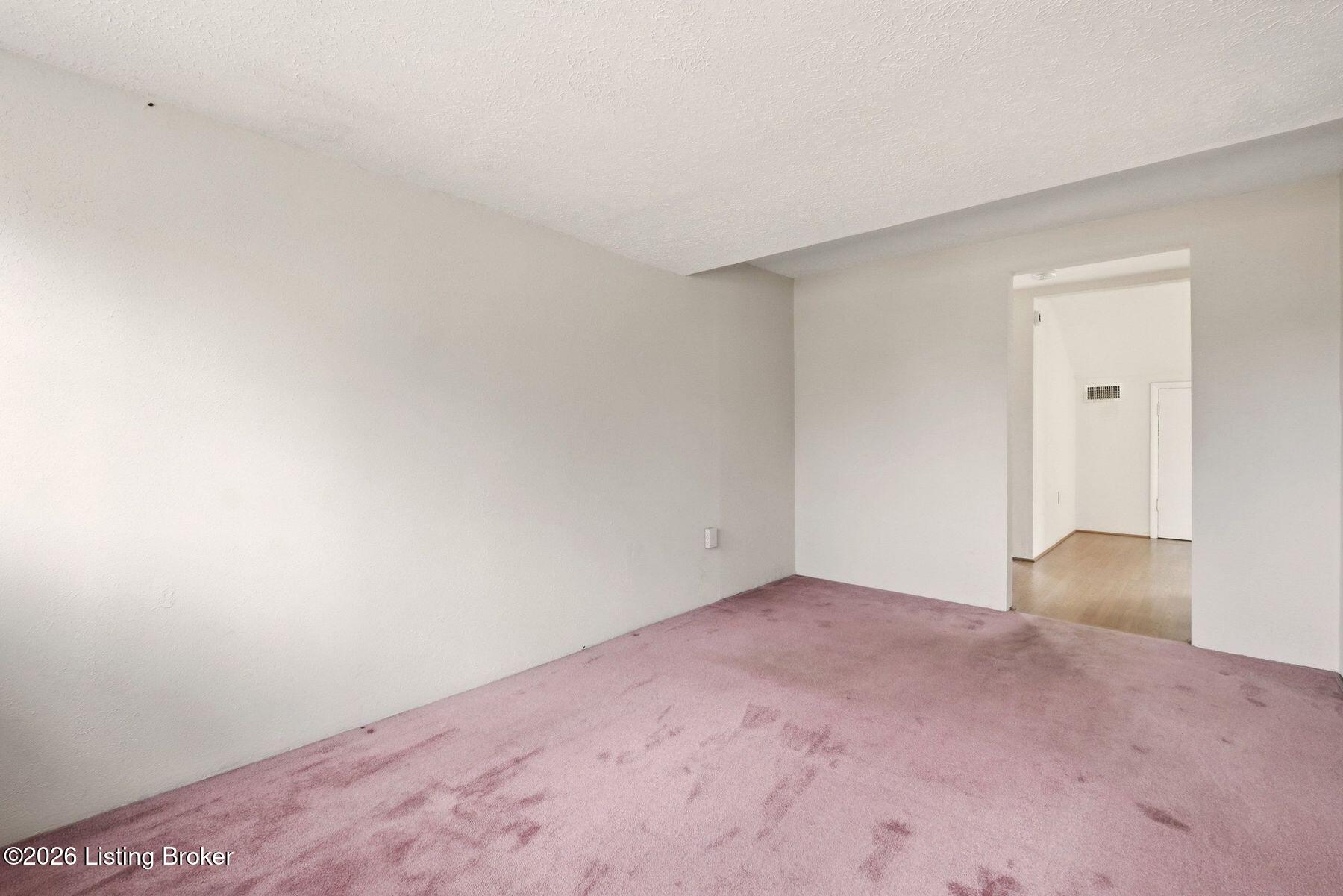 2100 Tyler Ln