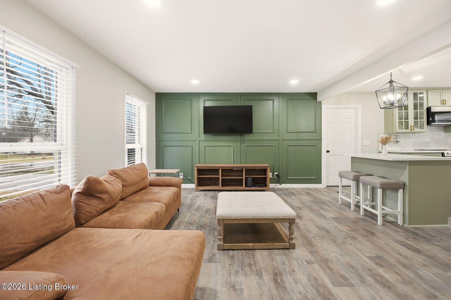 104 Gloria Dr
