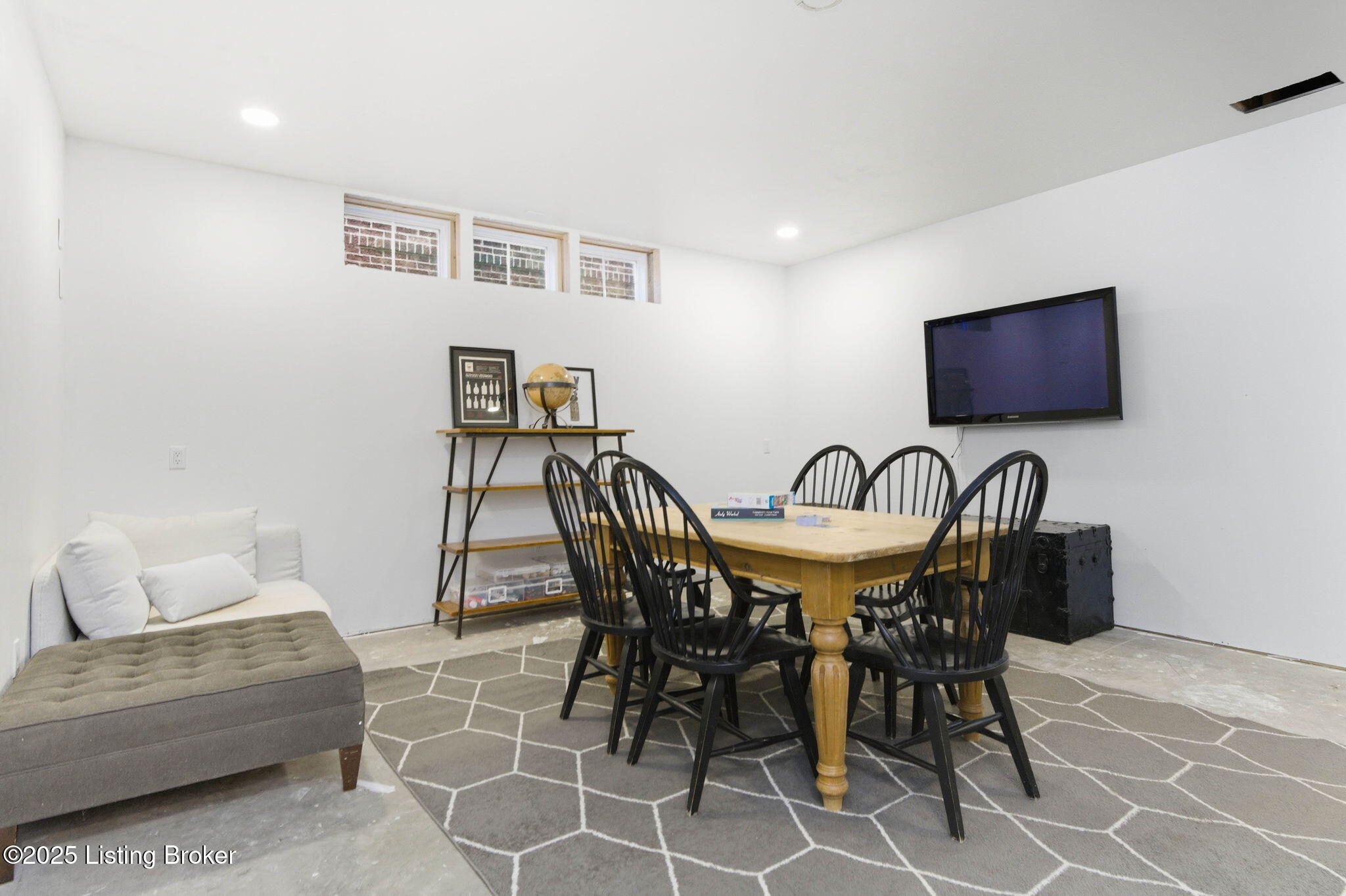 6106 Mistflower Cir