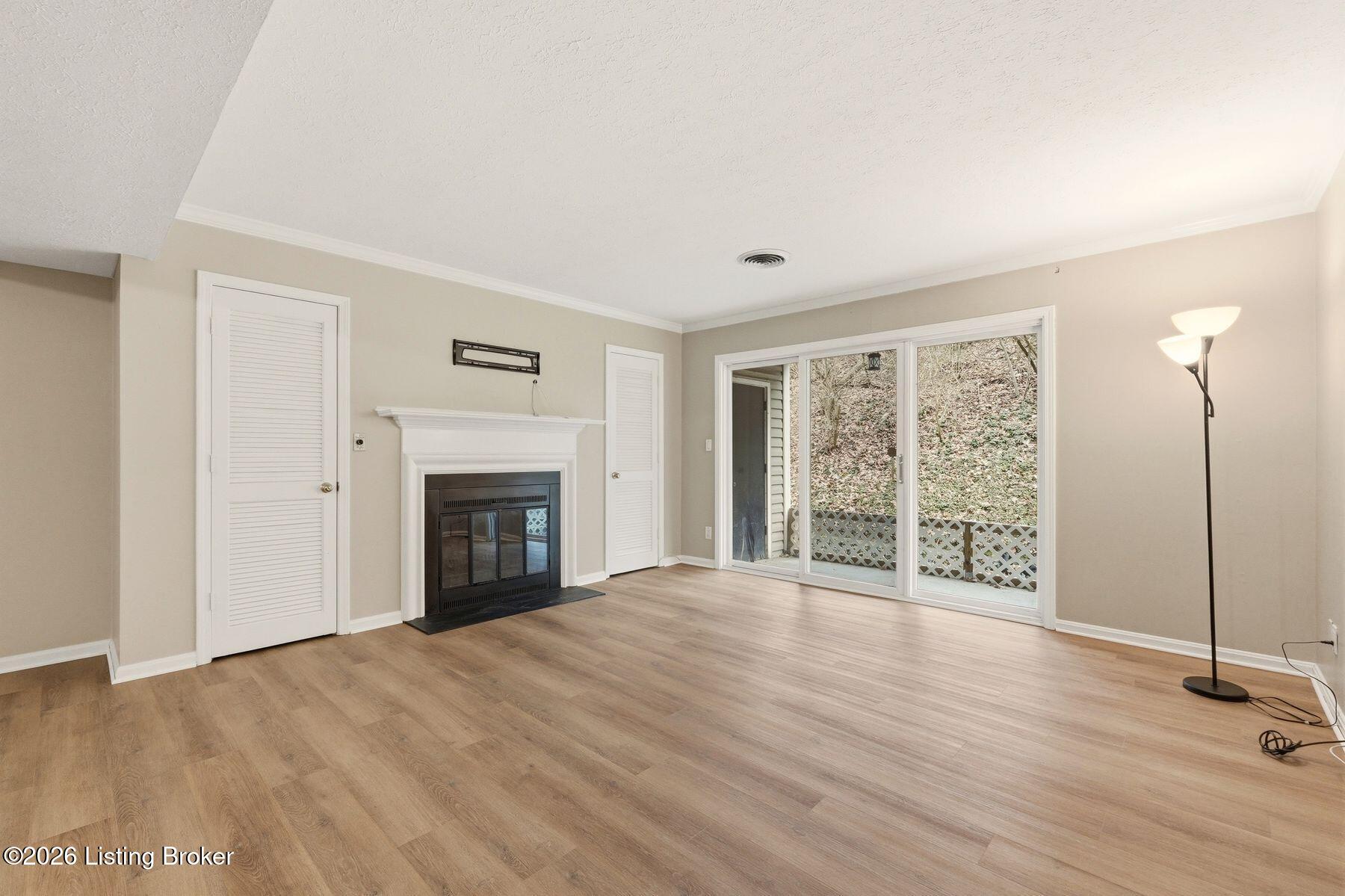 410 Mockingbird Valley Rd 4