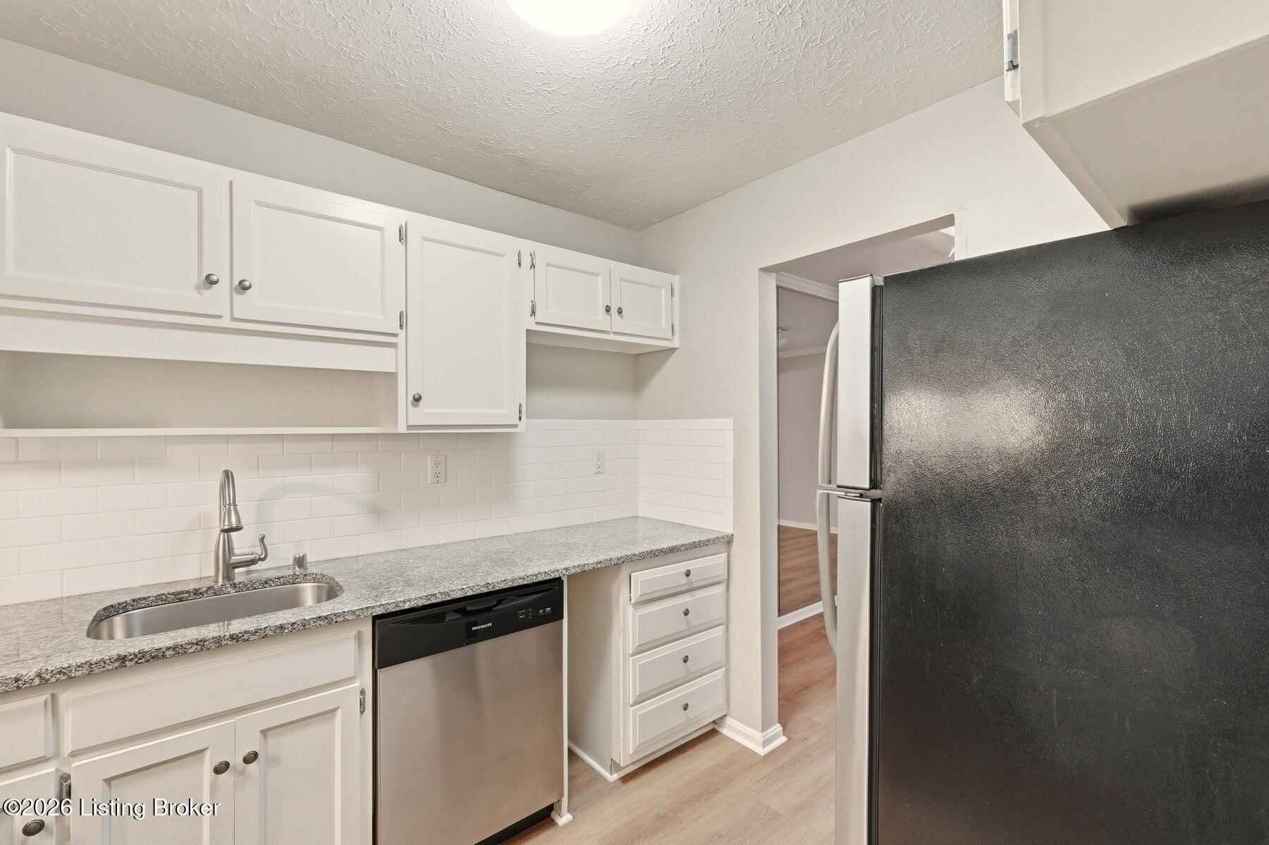 410 Mockingbird Valley Rd 4