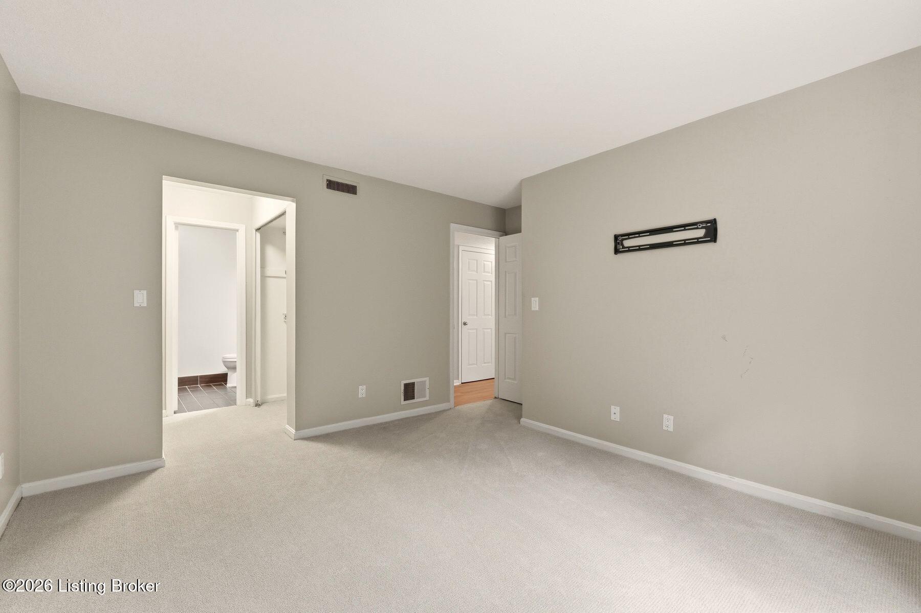 410 Mockingbird Valley Rd 4