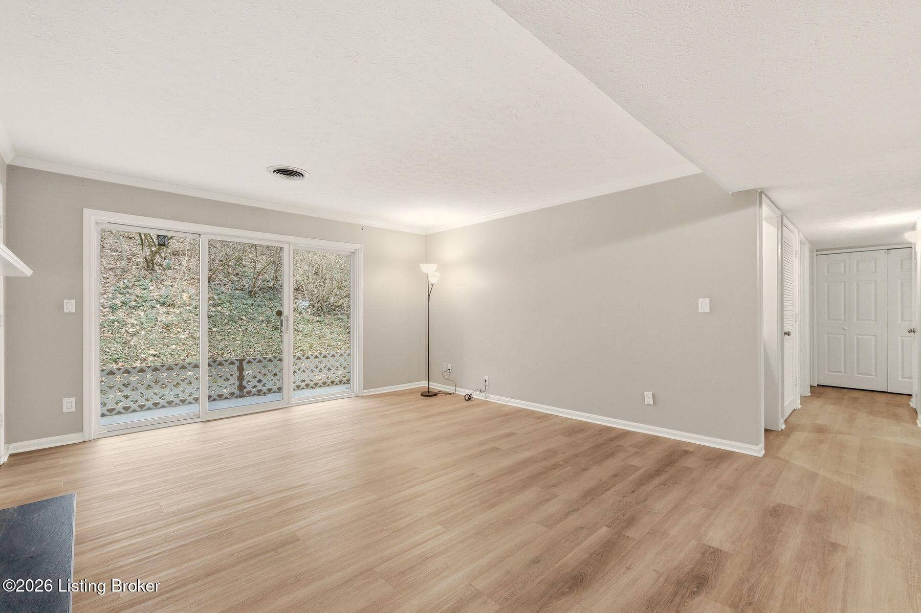 410 Mockingbird Valley Rd 4