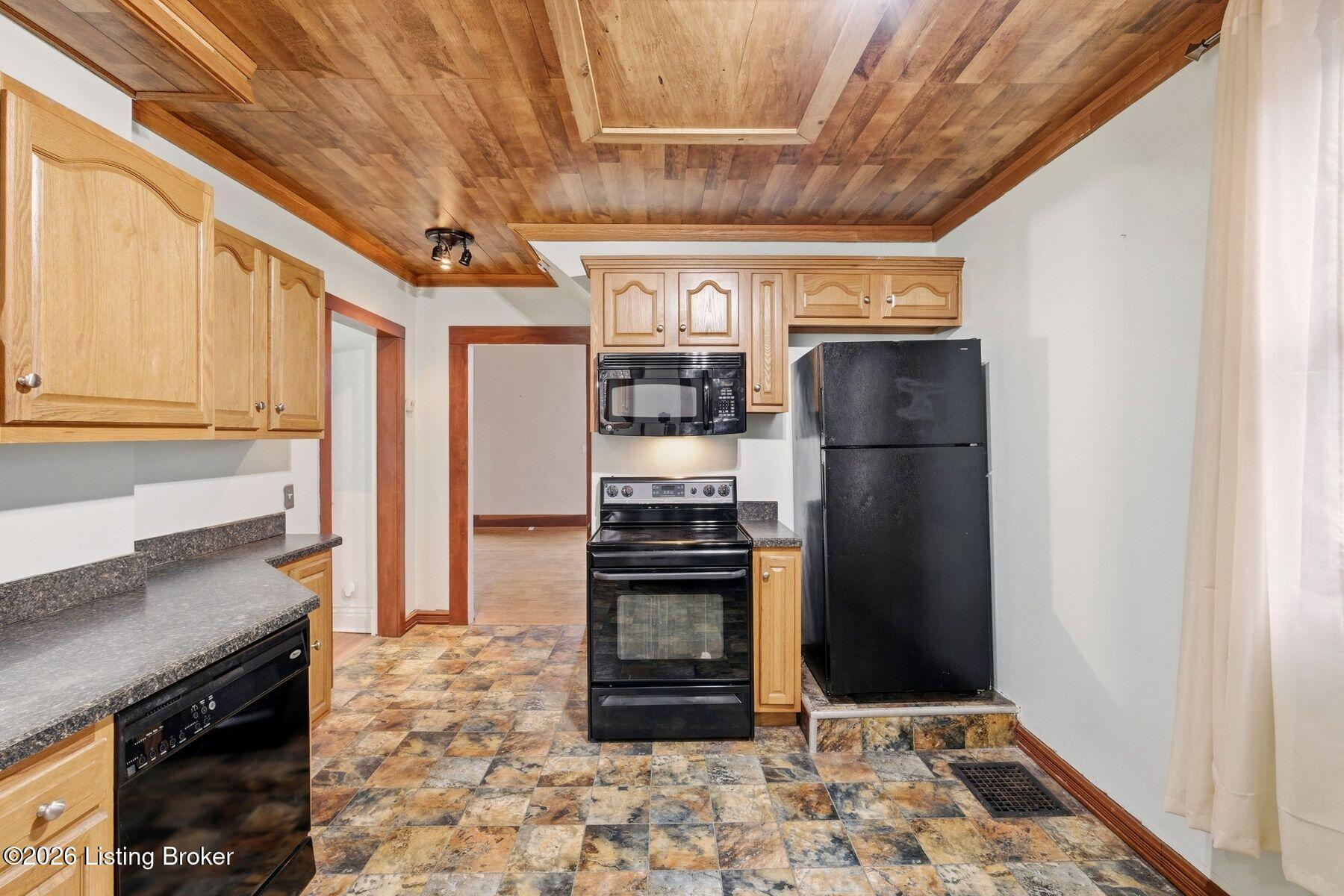 1722 Eastern Pkwy