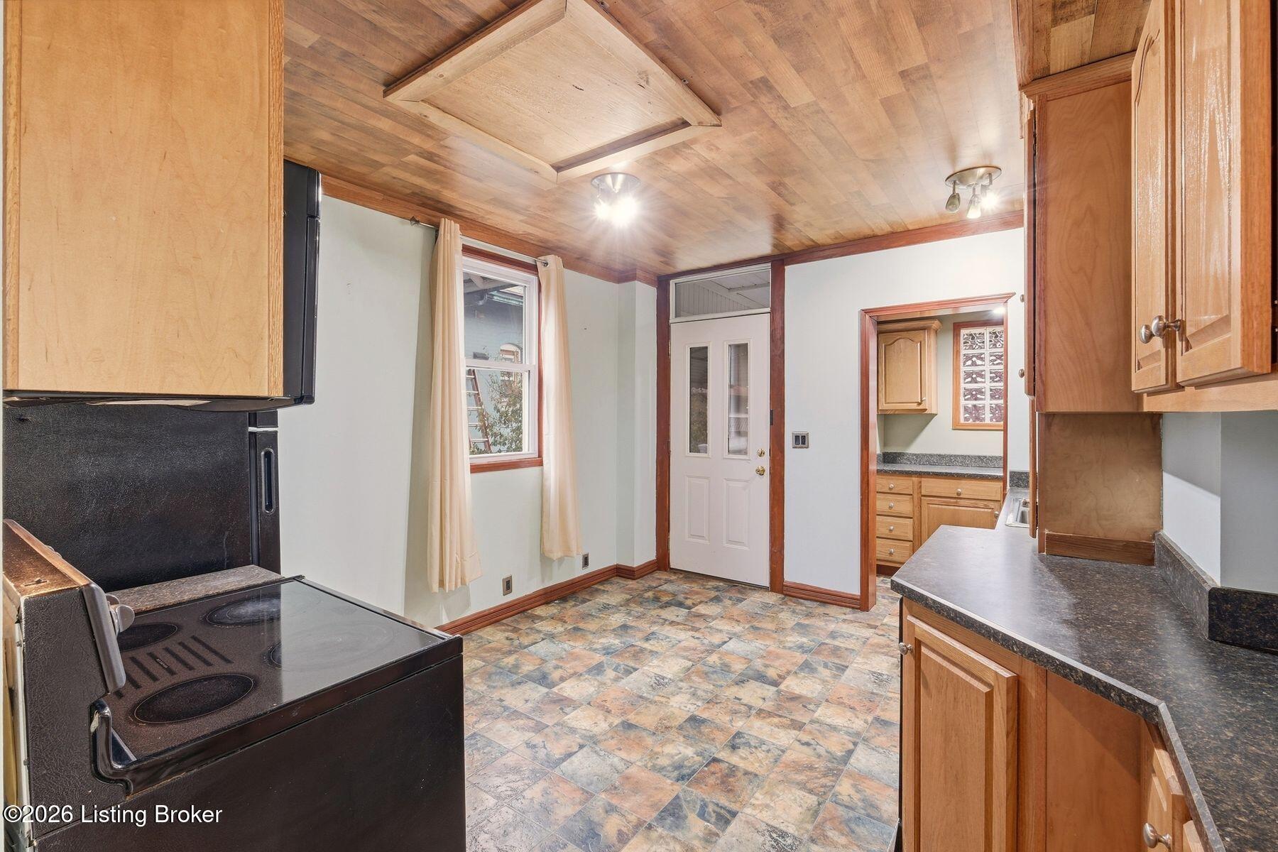 1722 Eastern Pkwy
