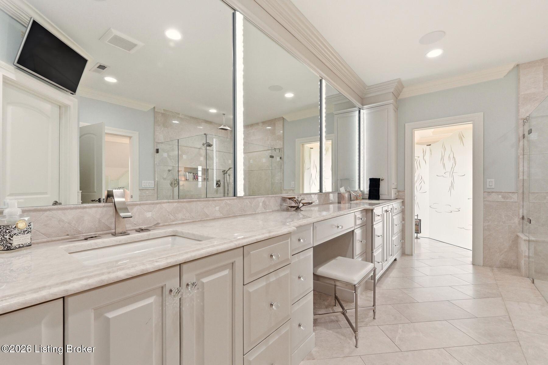 5610 Harrods Glen Dr