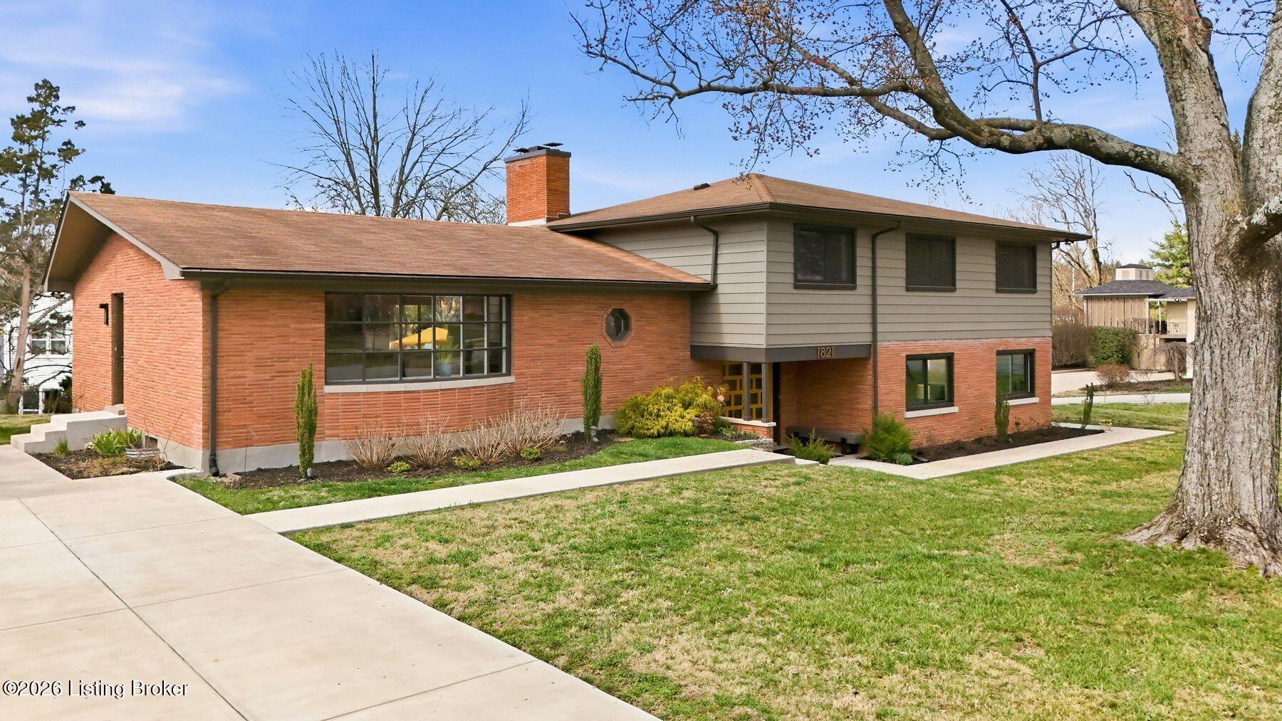 1821 Tyler Ln