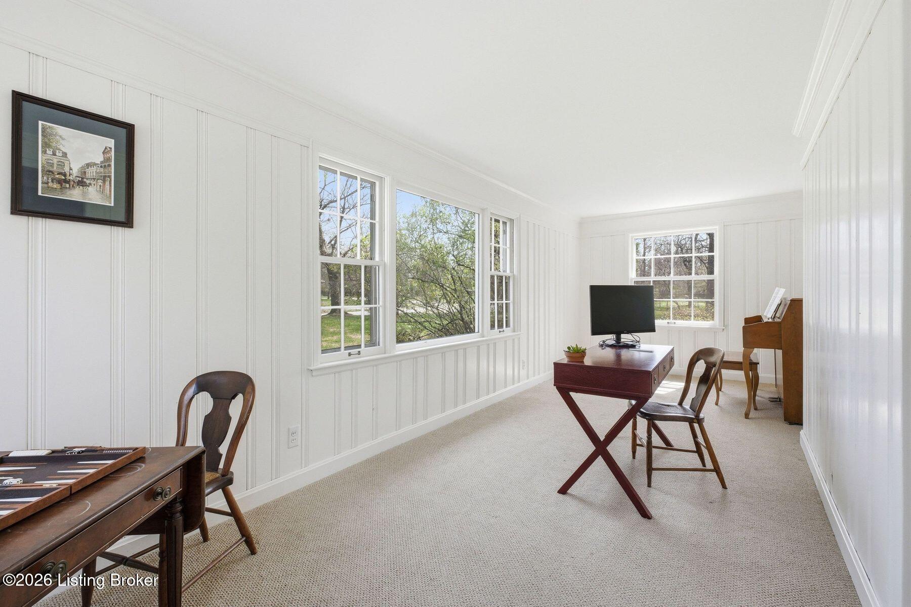 12107 Locust Ln
