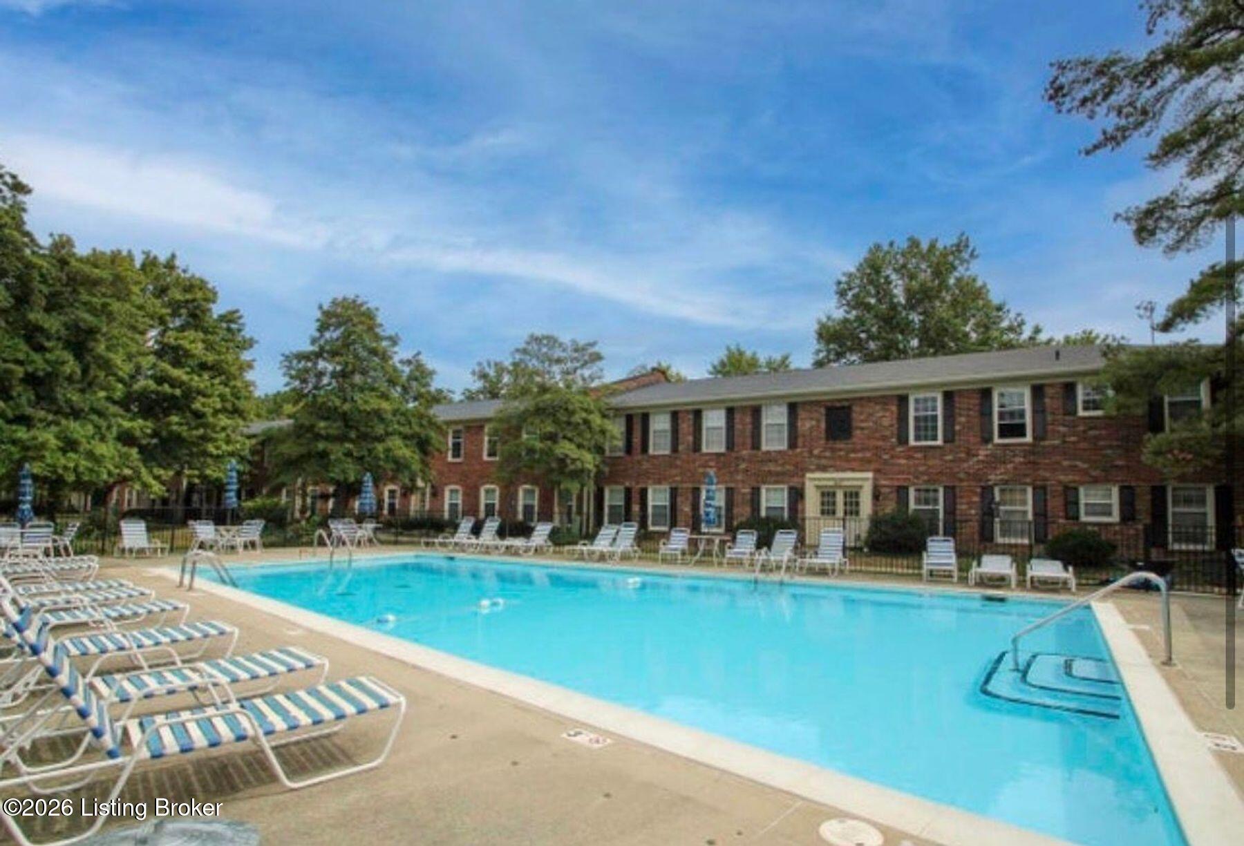 4701 Salisbury Square 104
