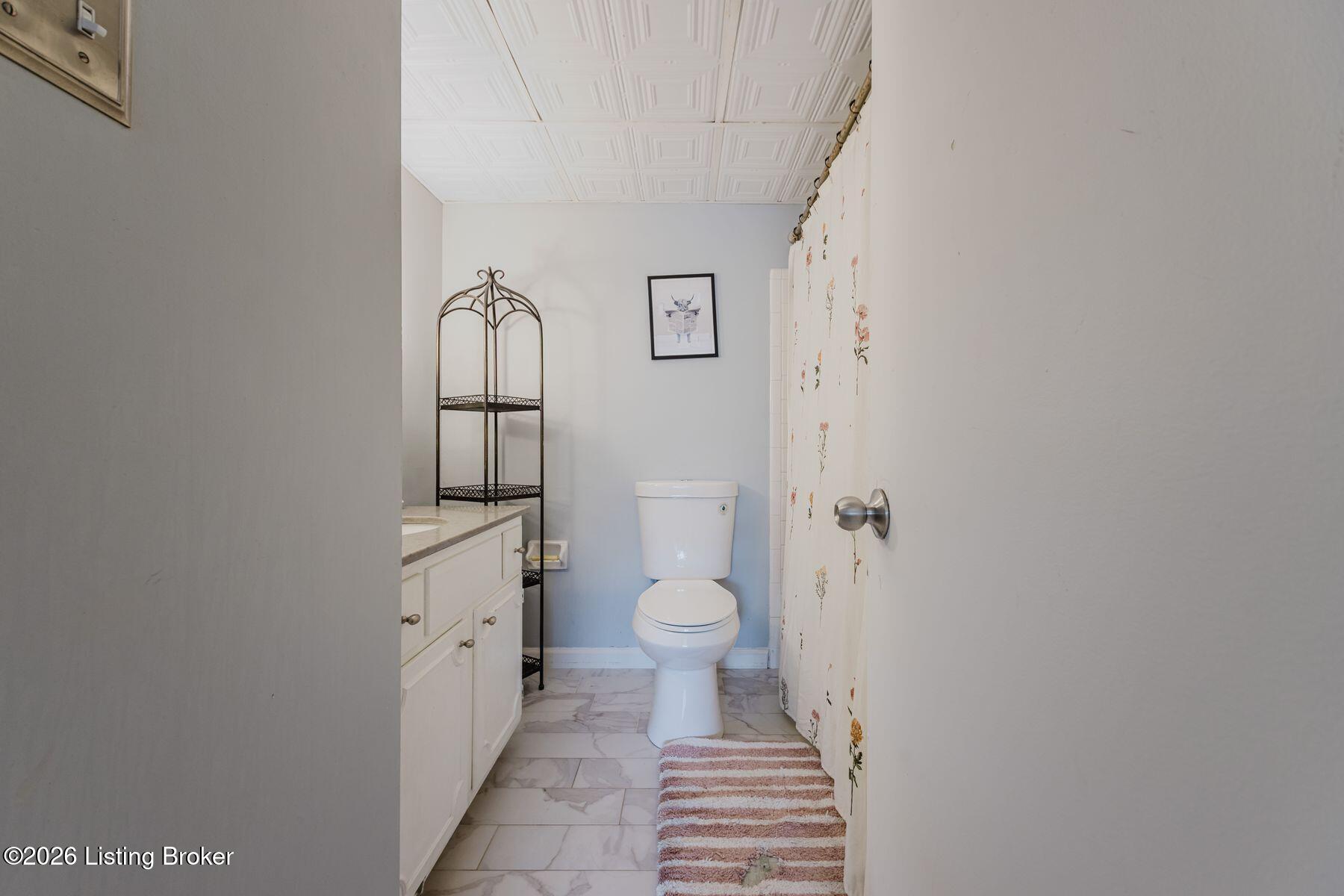 4701 Salisbury Square 104