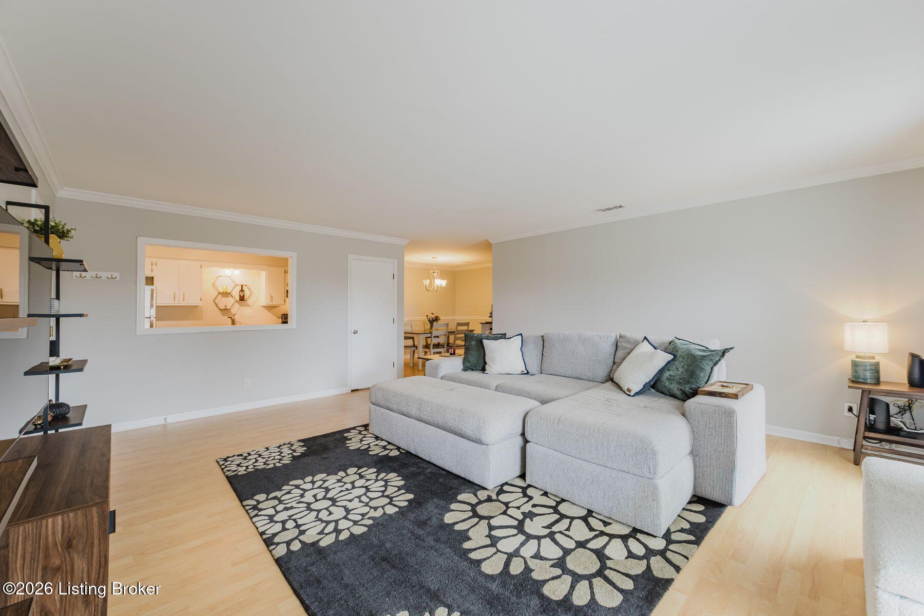 4701 Salisbury Square 104