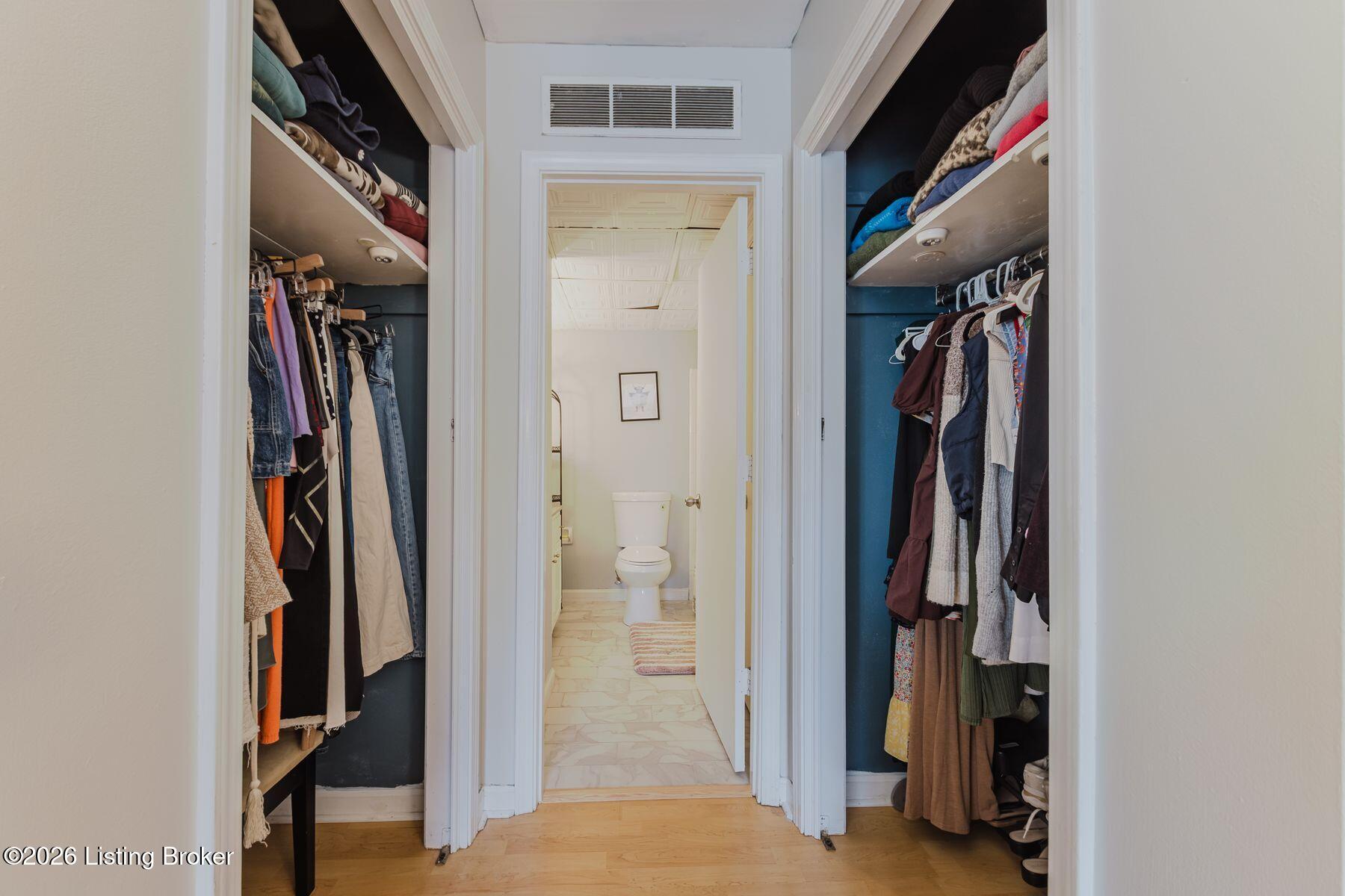 4701 Salisbury Square 104