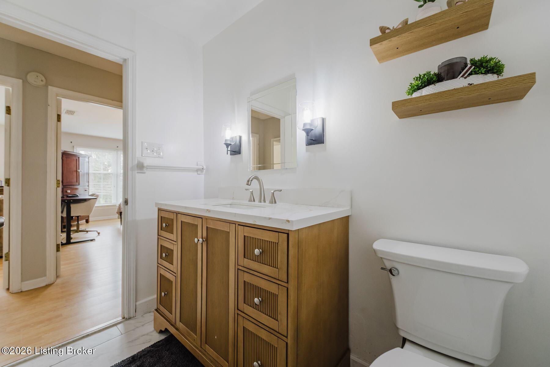 4701 Salisbury Square 104