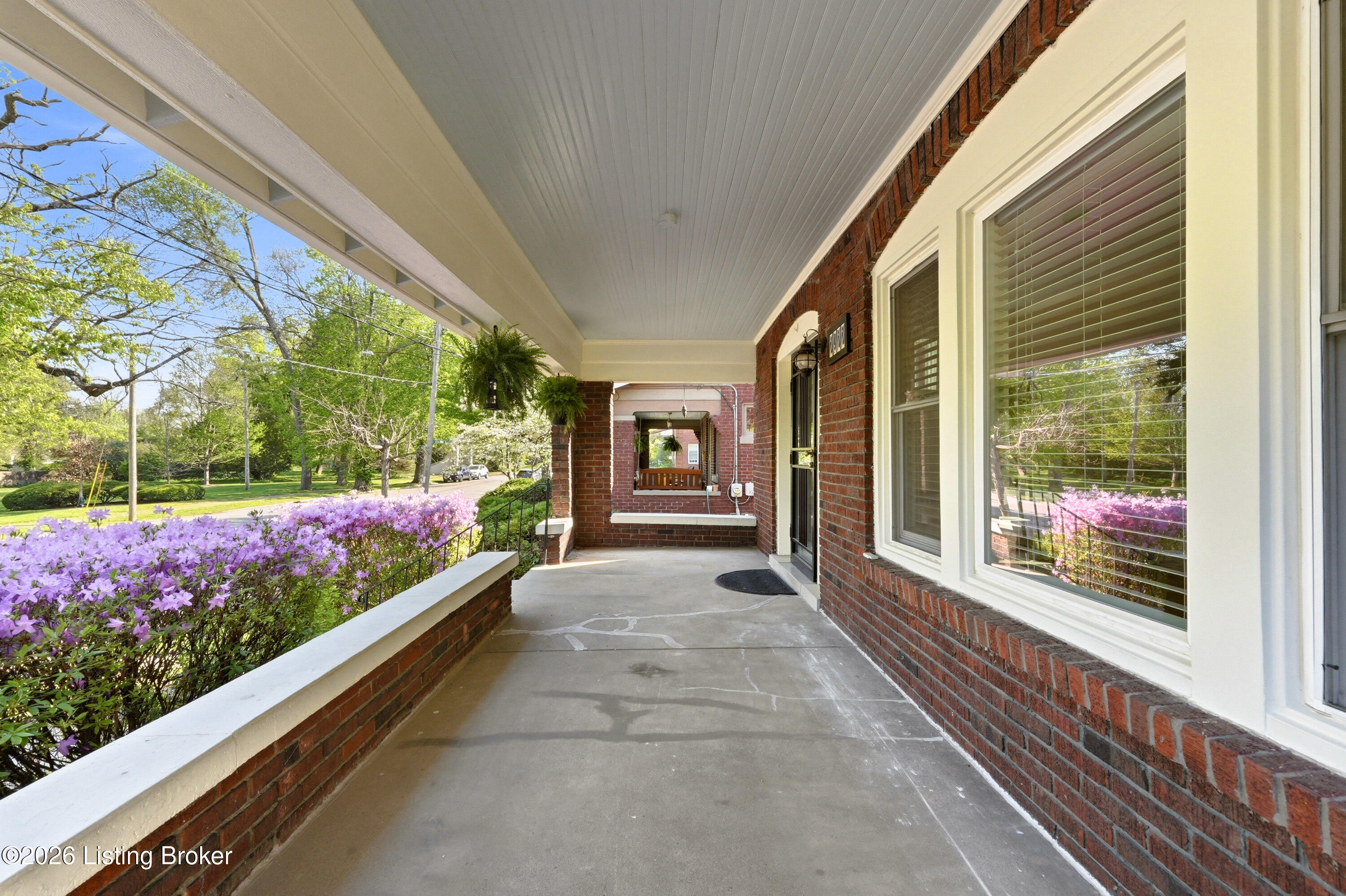 2322 Woodbourne Ave