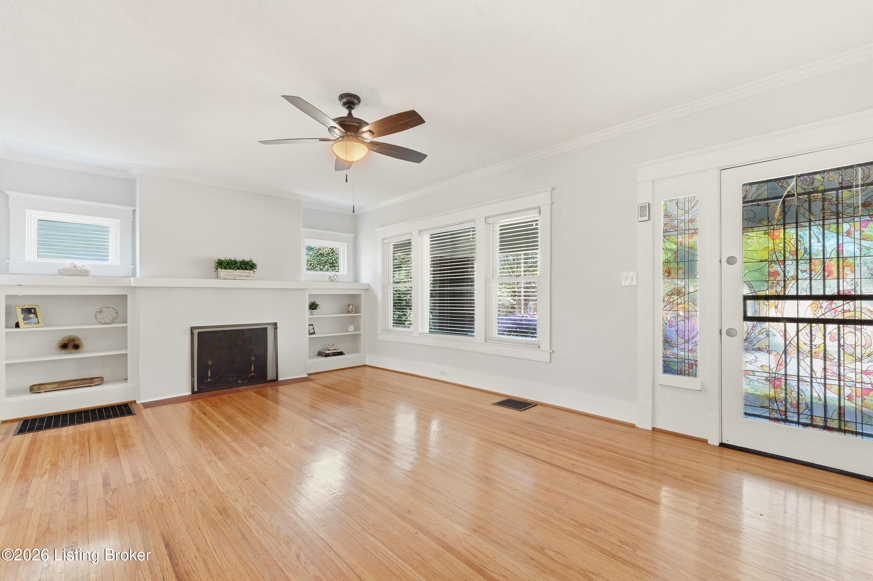2322 Woodbourne Ave