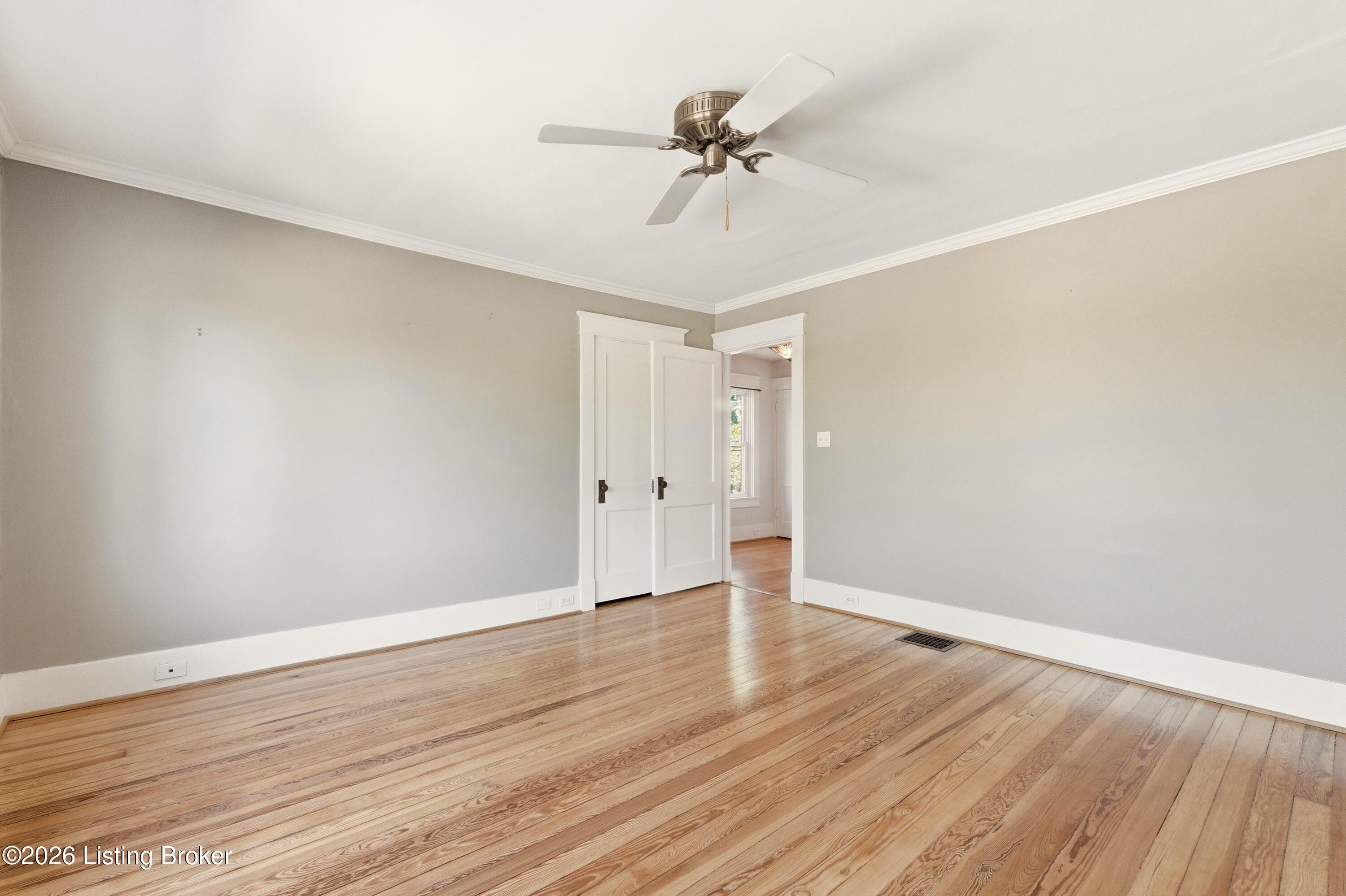 2322 Woodbourne Ave