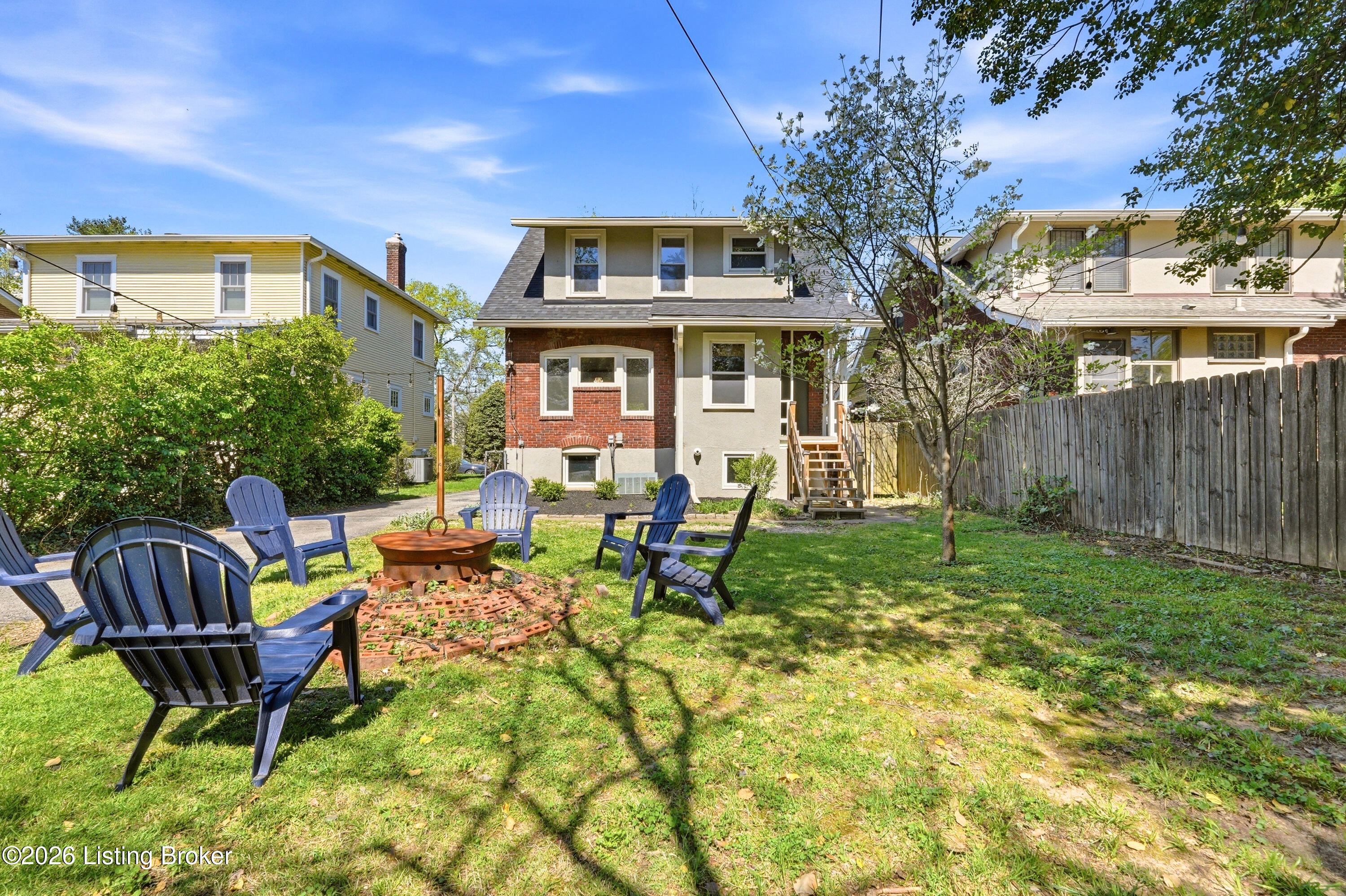 2322 Woodbourne Ave