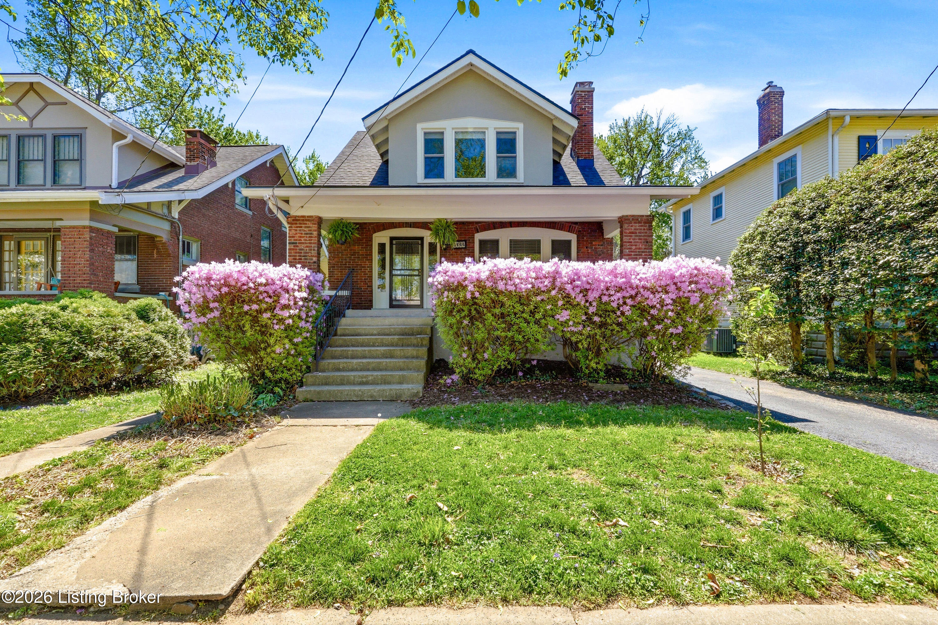 2322 Woodbourne Ave