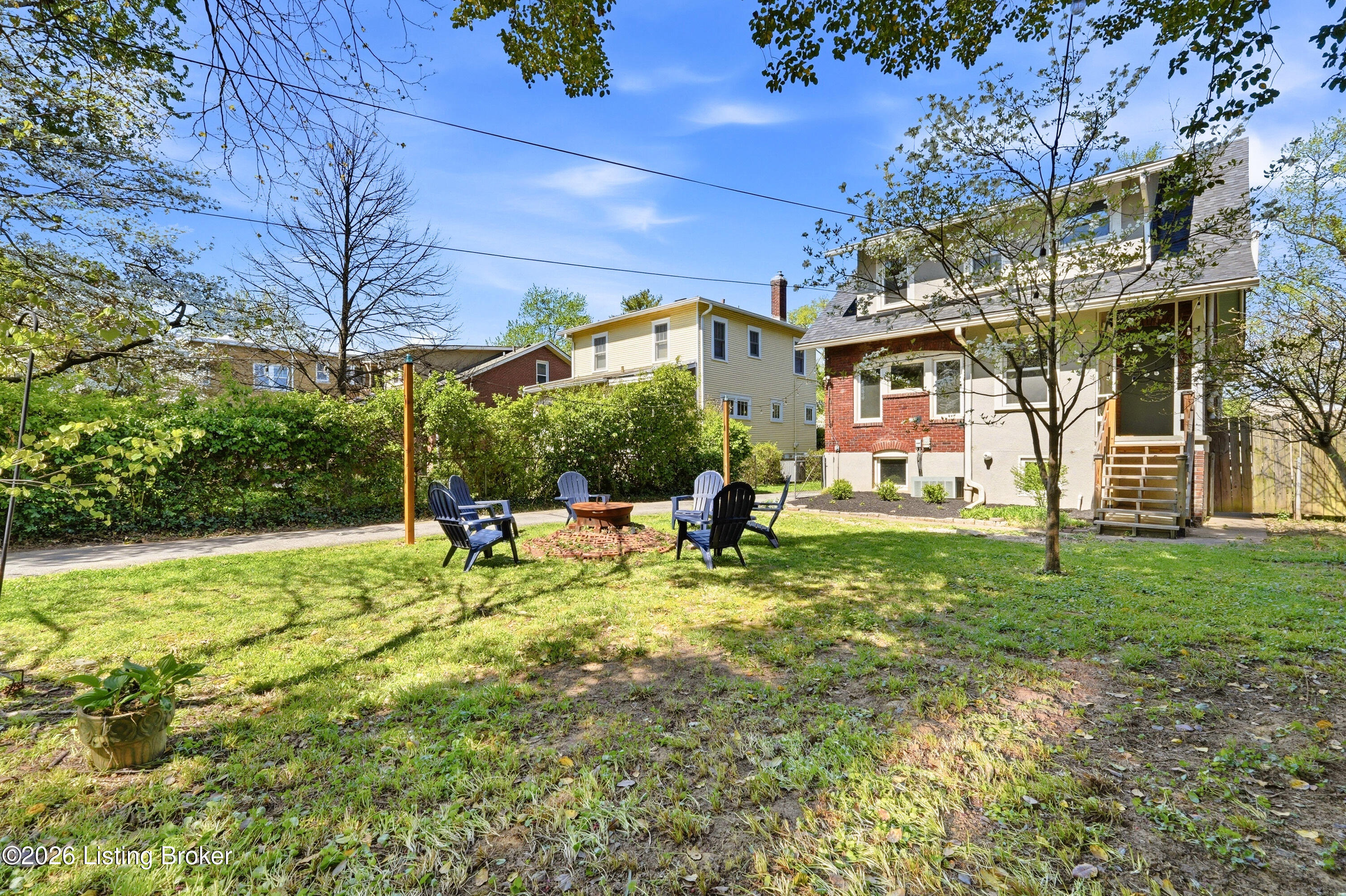 2322 Woodbourne Ave