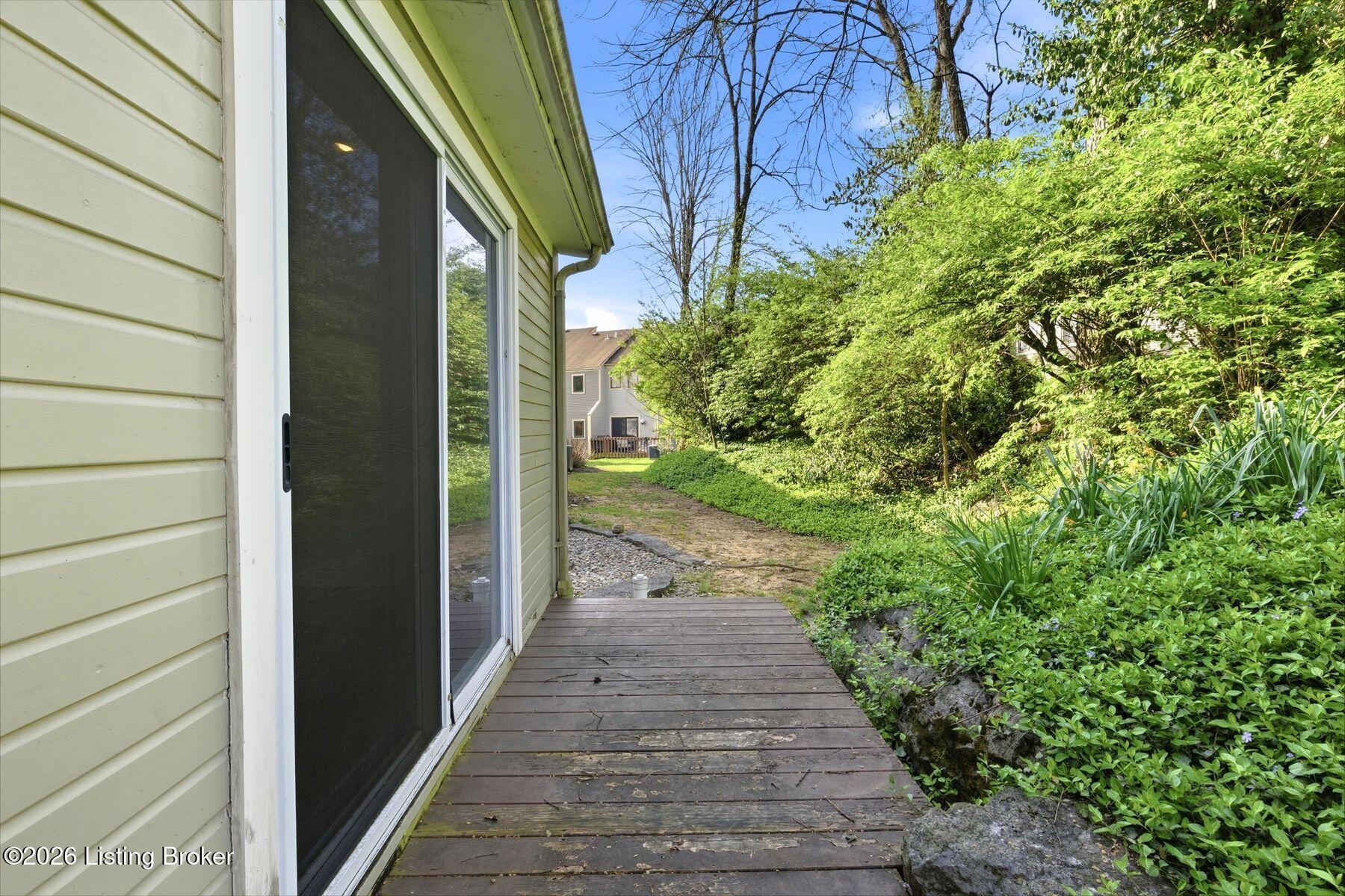 421 Ledgeview Park Dr