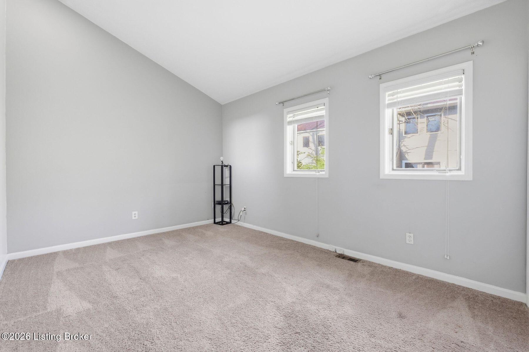 421 Ledgeview Park Dr