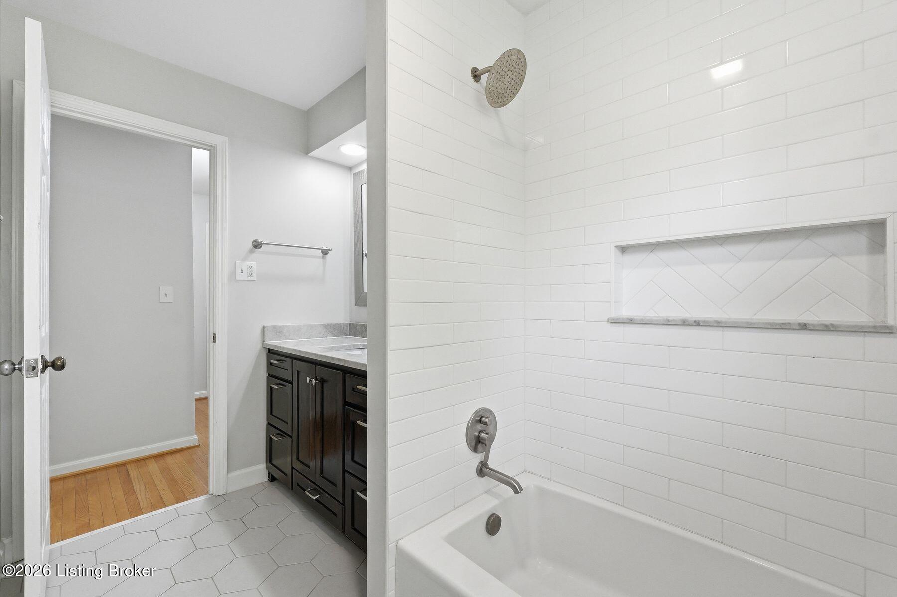 3208 Brownsboro Vista Dr