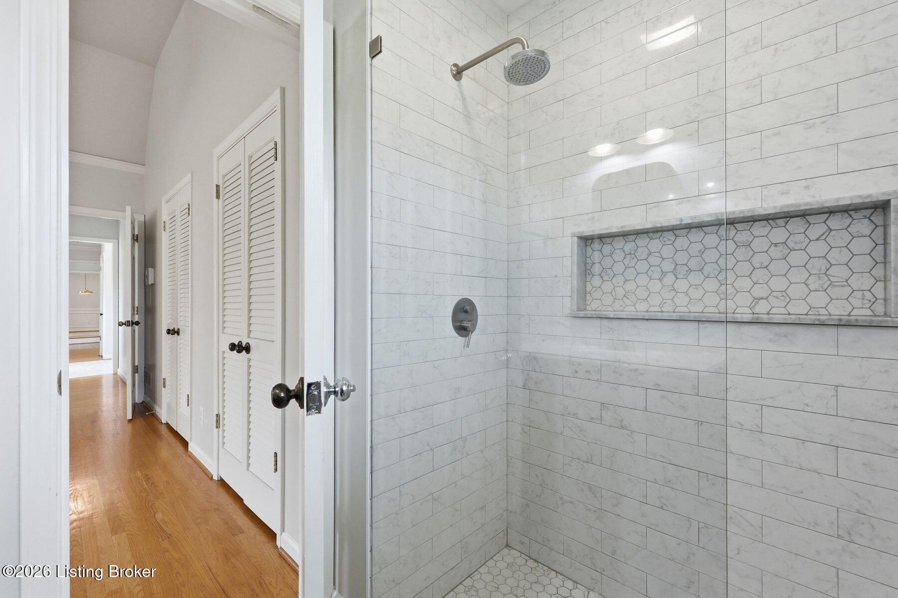 3208 Brownsboro Vista Dr